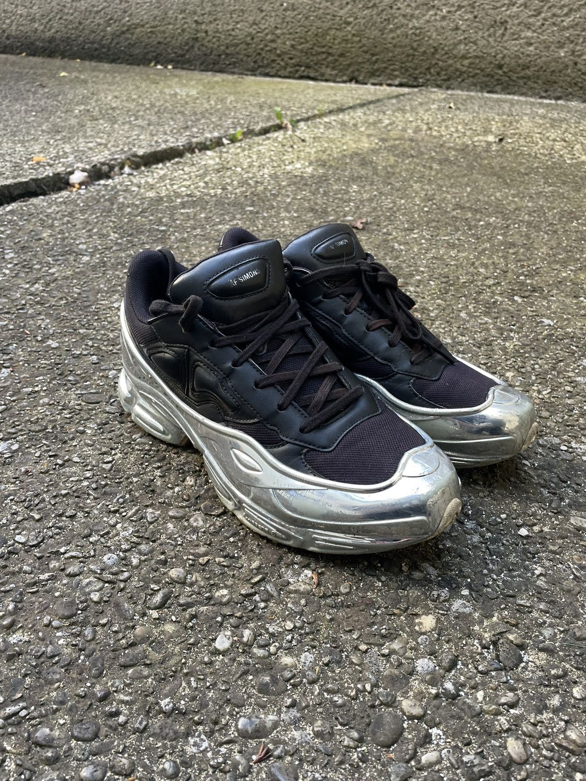 Raf simons ozweego chrome black online