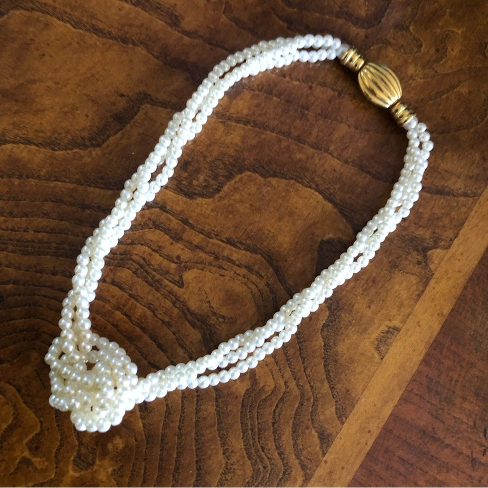 Vintage Vintage 80s versatile triple strand cream pearl necklac Size ONE SIZE - 10 Thumbnail
