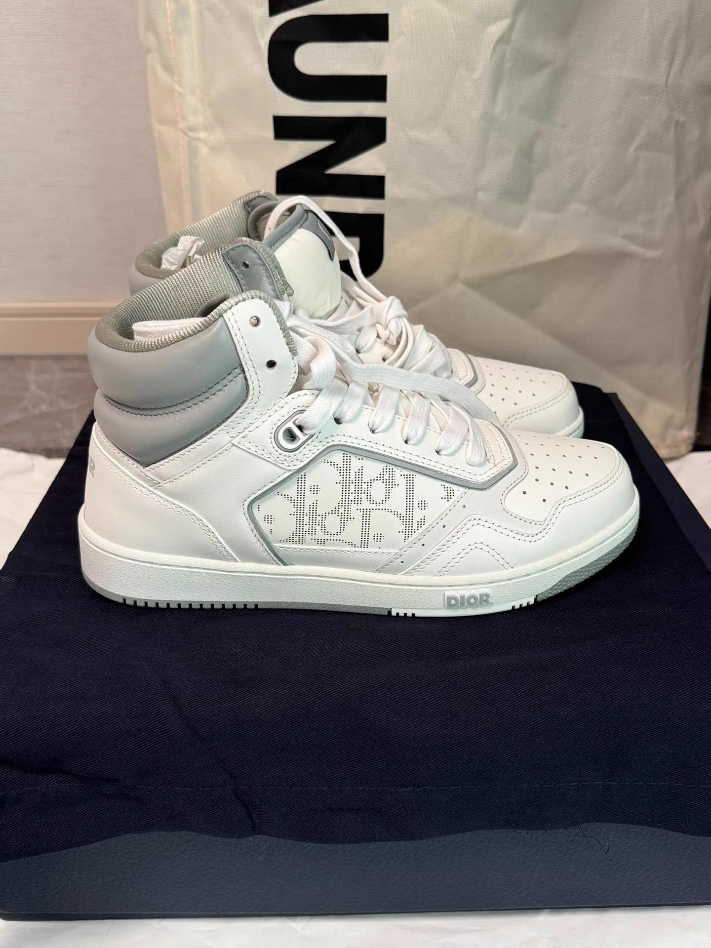 Dior DIOR B27 High-Top Sneakers K6 Size US 8 / IT 38 - 3 Thumbnail