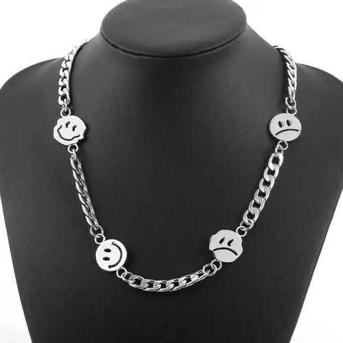 Jewelry Smiley Necklace Size ONE SIZE - 4 Thumbnail