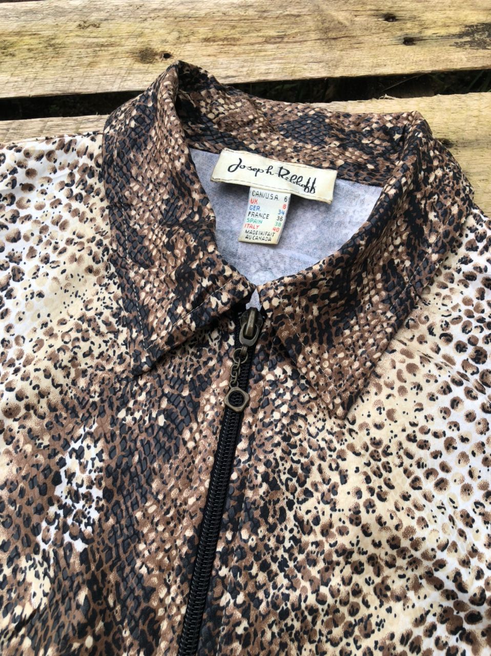 Joseph Ribkoff × Vintage Vintage Joseph Ribkoff Cropped Zipper Jacket Snake Print Size S / US 4 / IT 40 - 4 Thumbnail