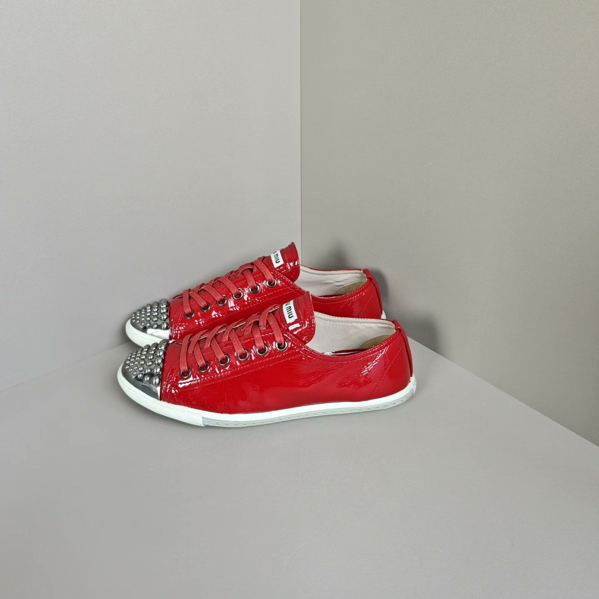 Miu Miu Miu Miu Lowtop Sneakers us_6 Women Size US 6 / IT 36 - 1 Thumbnail