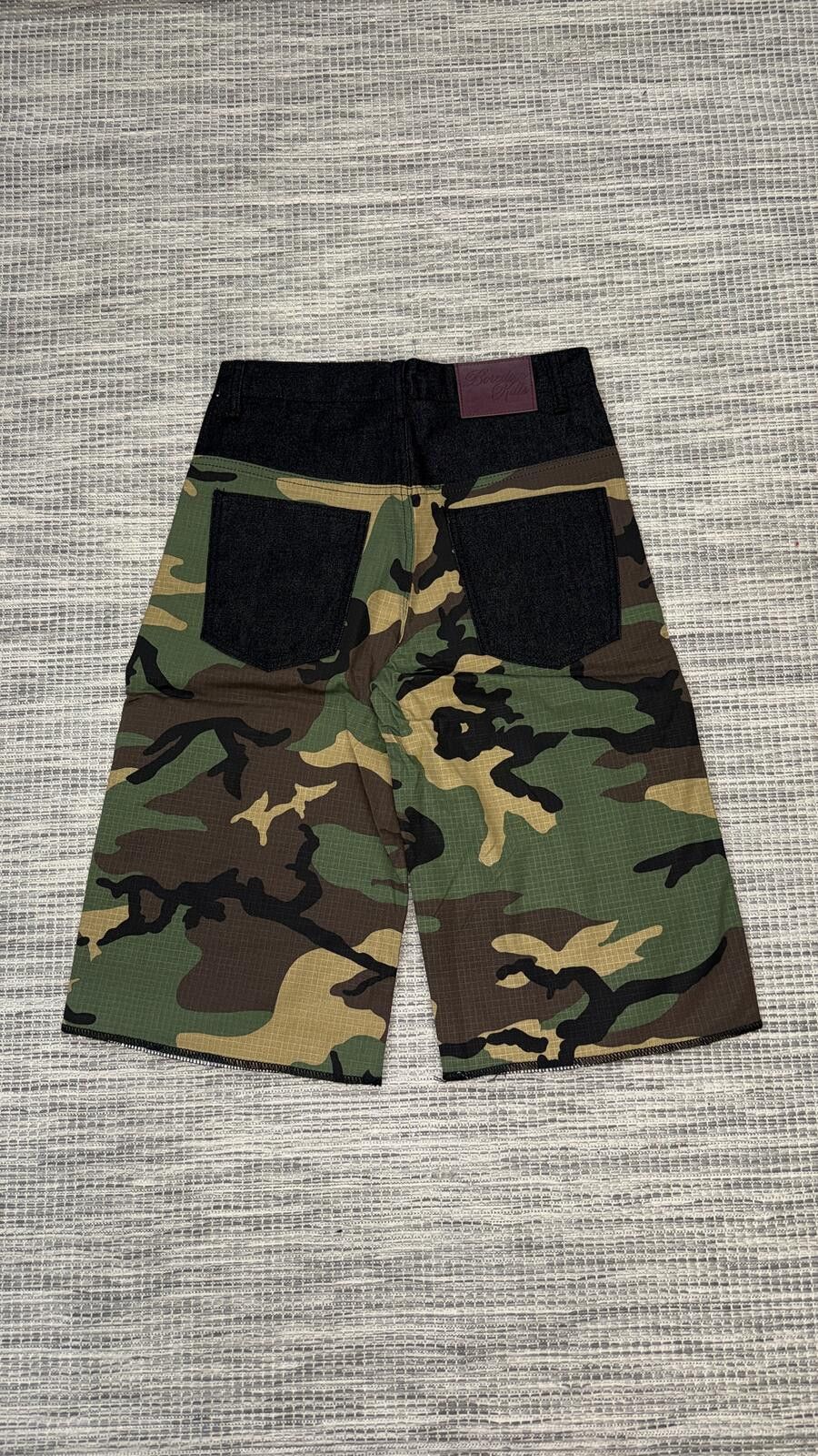 Other Boredom Kills Double Waisted Camo Shorts Size US 36 / EU 52 - 4 Thumbnail
