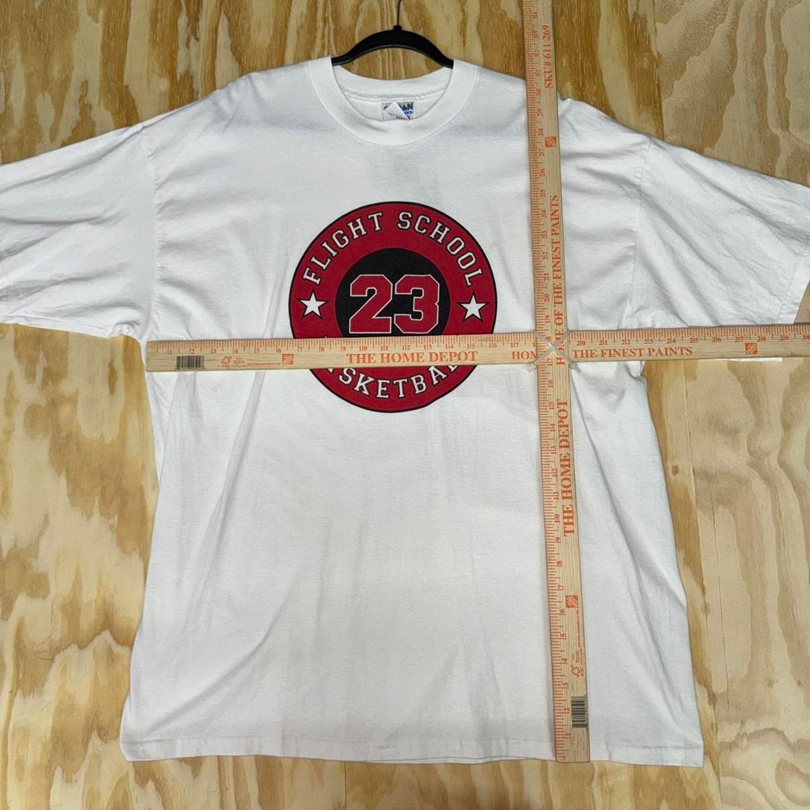 Vintage Vintage y2k flight school Michael Jordan CHI bulls t-shirt Size US XXL / EU 58 / 5 - 3 Thumbnail