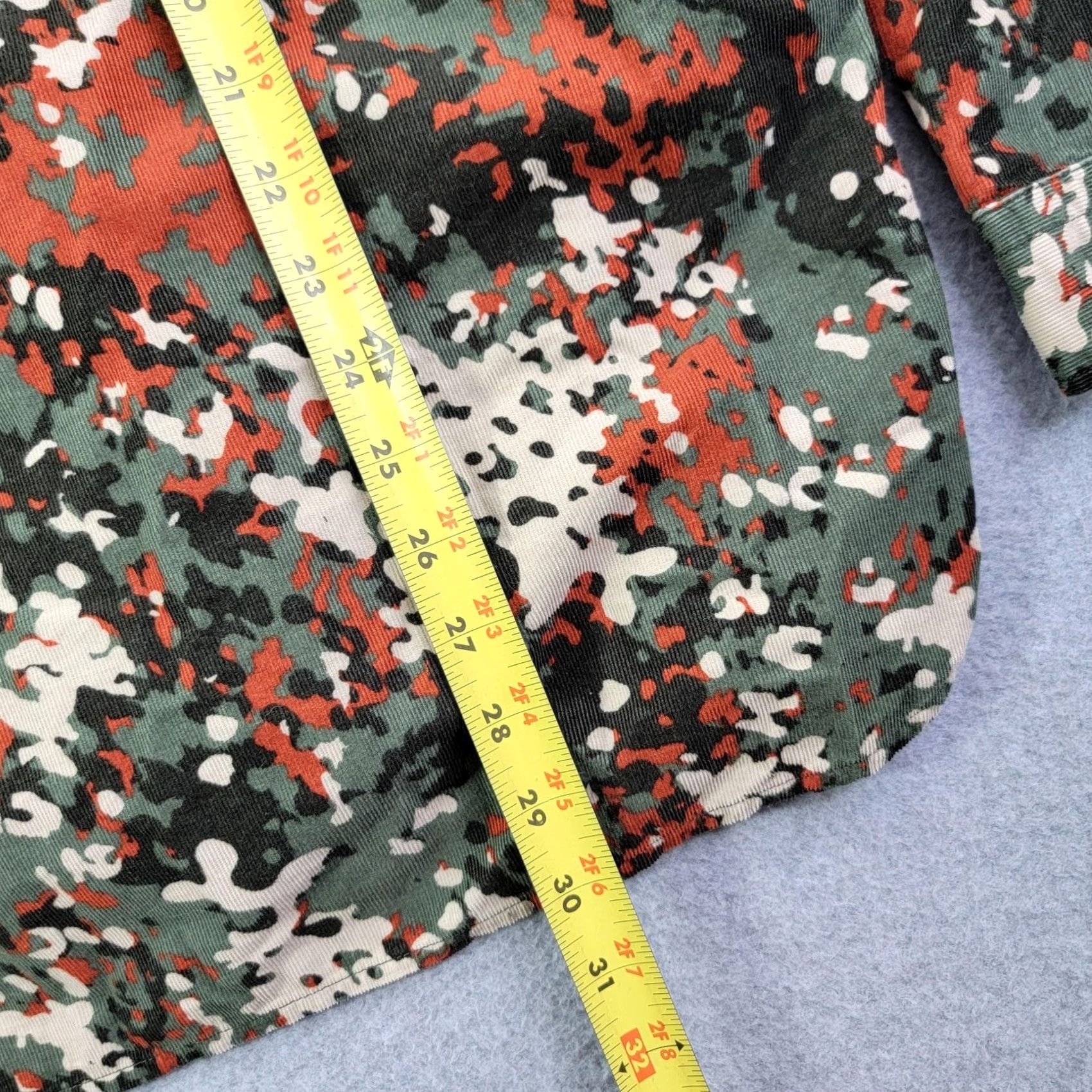 Levi's Levis Shirt Mens Large Multicolor Camouflage Corduroy Long Sleeve Button-Up Relaxed Size US L / EU 52-54 / 3 - 5 Thumbnail