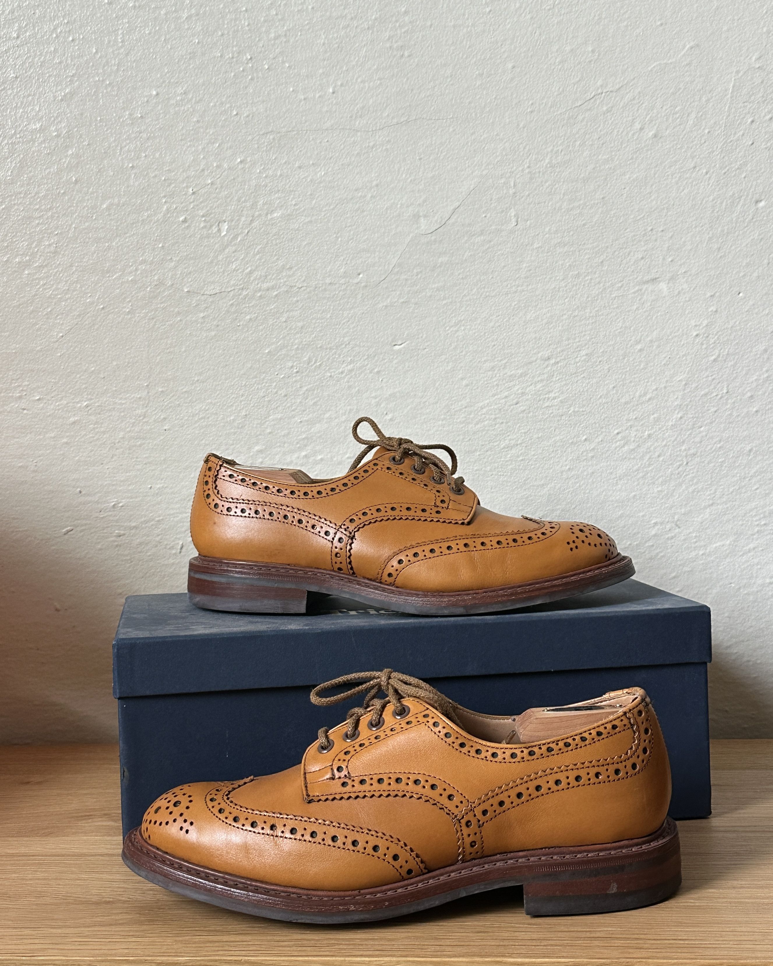 Tricker's Bourton Country Shoe in Acorn Antique Size US 9 / EU 42 - 2 Thumbnail