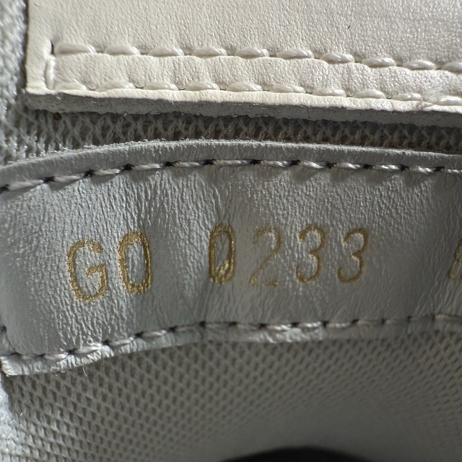 Louis Vuitton Louis Vuitton LV Trainers White Sneakers – Size 9 US Authent Size US 9 / EU 42 - 12 Thumbnail