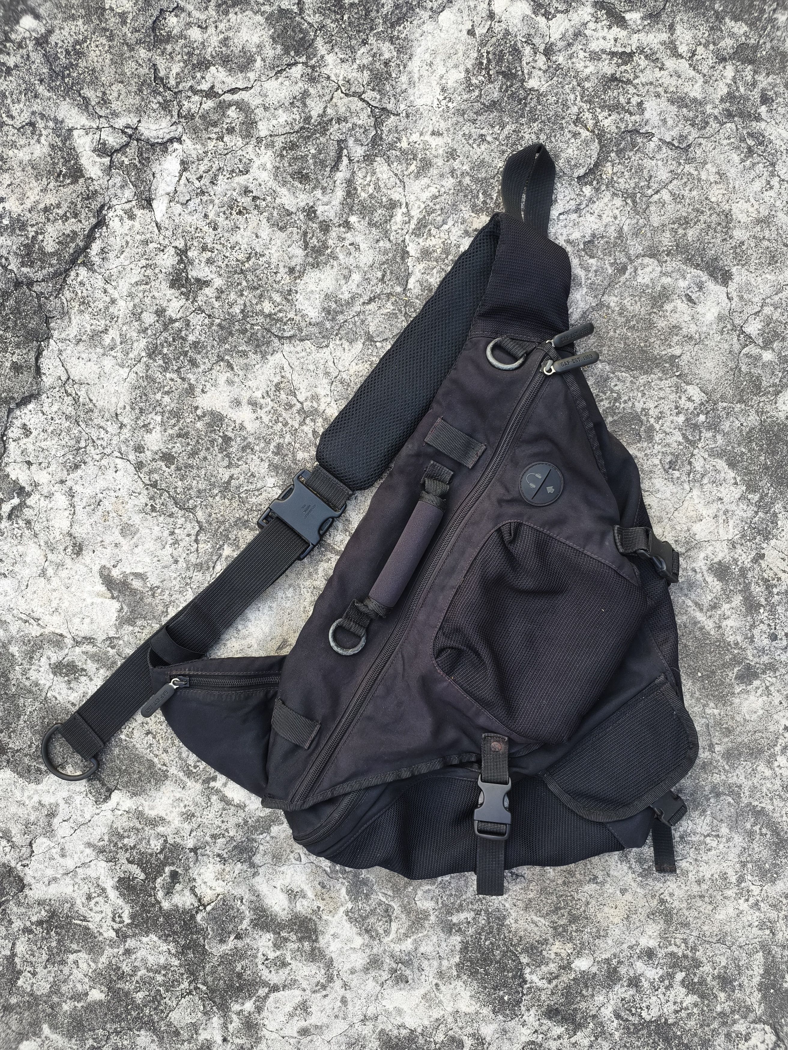 Gap × Kanye West YEEZY GAP BALENCIAGA SNAKE BAG | Grailed