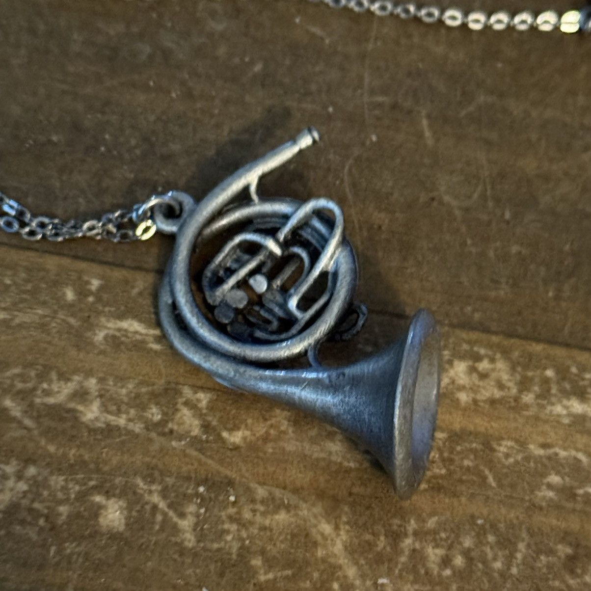 Vintage Vintage silver tone pewter French horn pendant necklace Size ONE SIZE - 2 Thumbnail