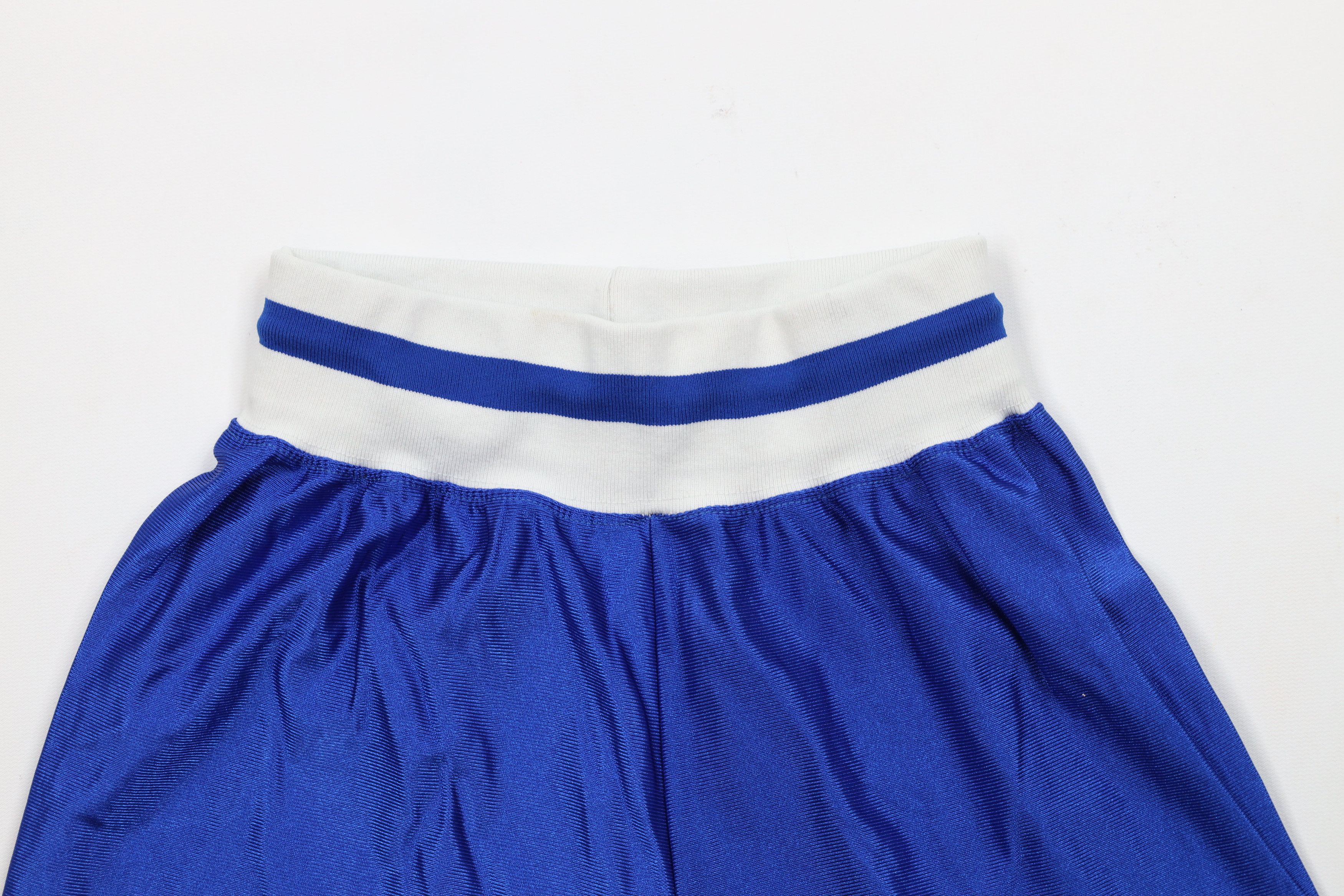 Vintage Vintage 90s Streetwear Nylon Basketball Shorts Blue USA Size US 30 / EU 46 - 2 Thumbnail