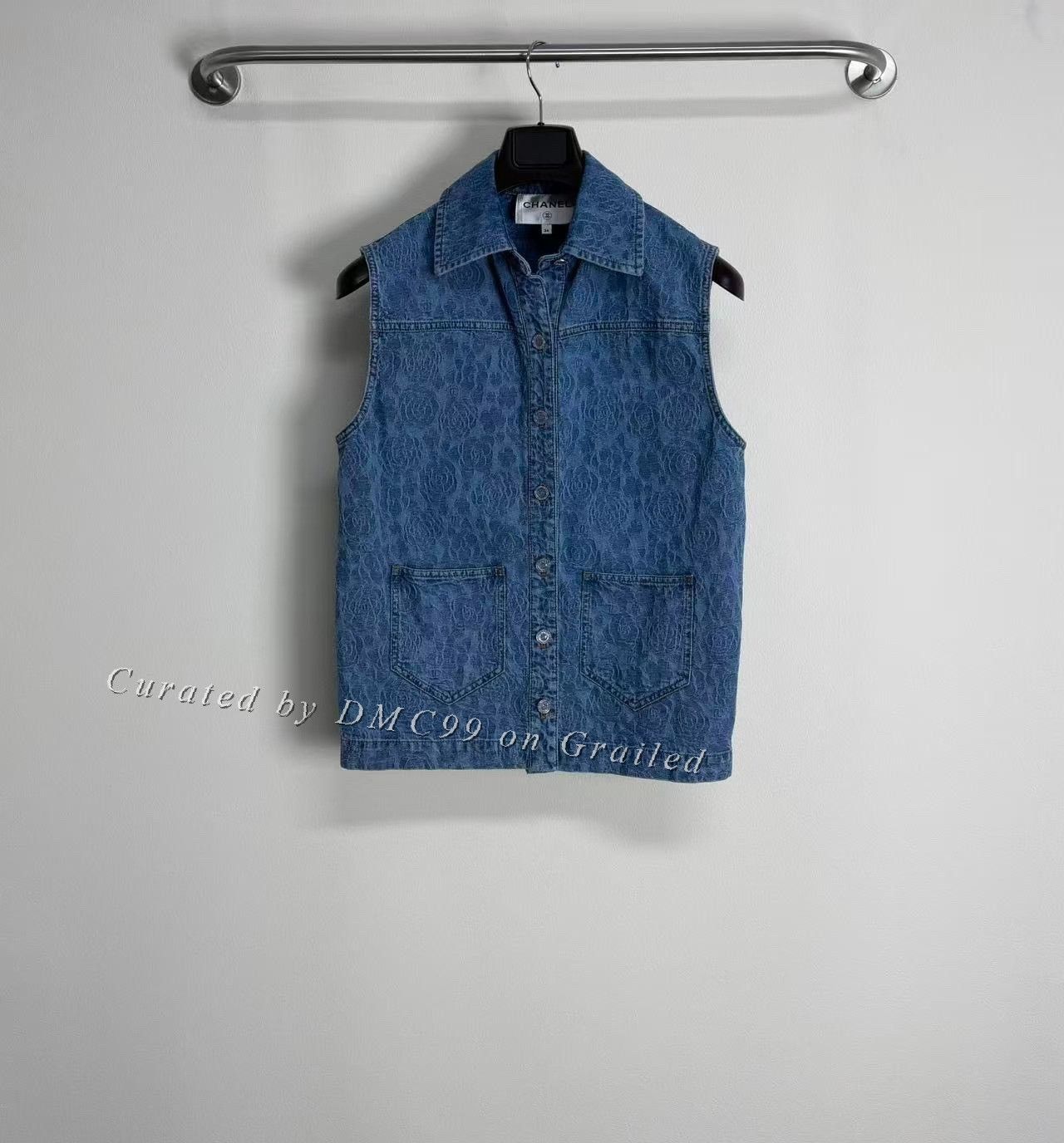 Chanel Chanel Denim Camellia Print Sleeveless Vest Size XXS / US 00 / IT 34 - 1 Thumbnail