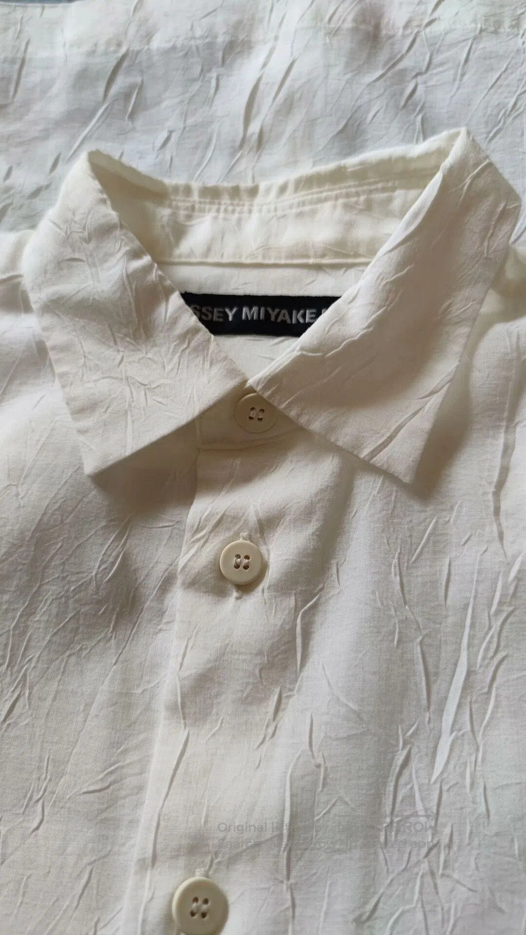 Issey Miyake Issey Miyake Pleated White Shirt for Men. Size US S / EU 44-46 / 1 - 1 Thumbnail