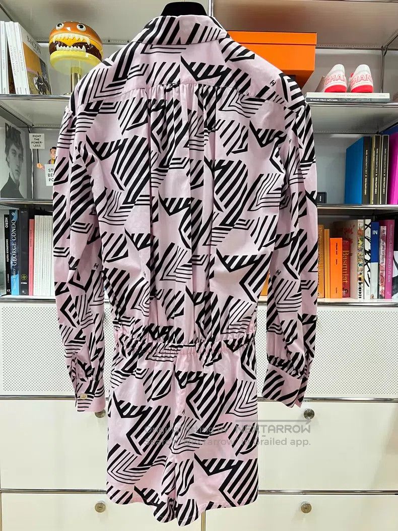 Chanel Chanel Pink star pattern cherry blossom shirt jumpsuit Size 24" / US 00 / IT 34 - 2 Thumbnail