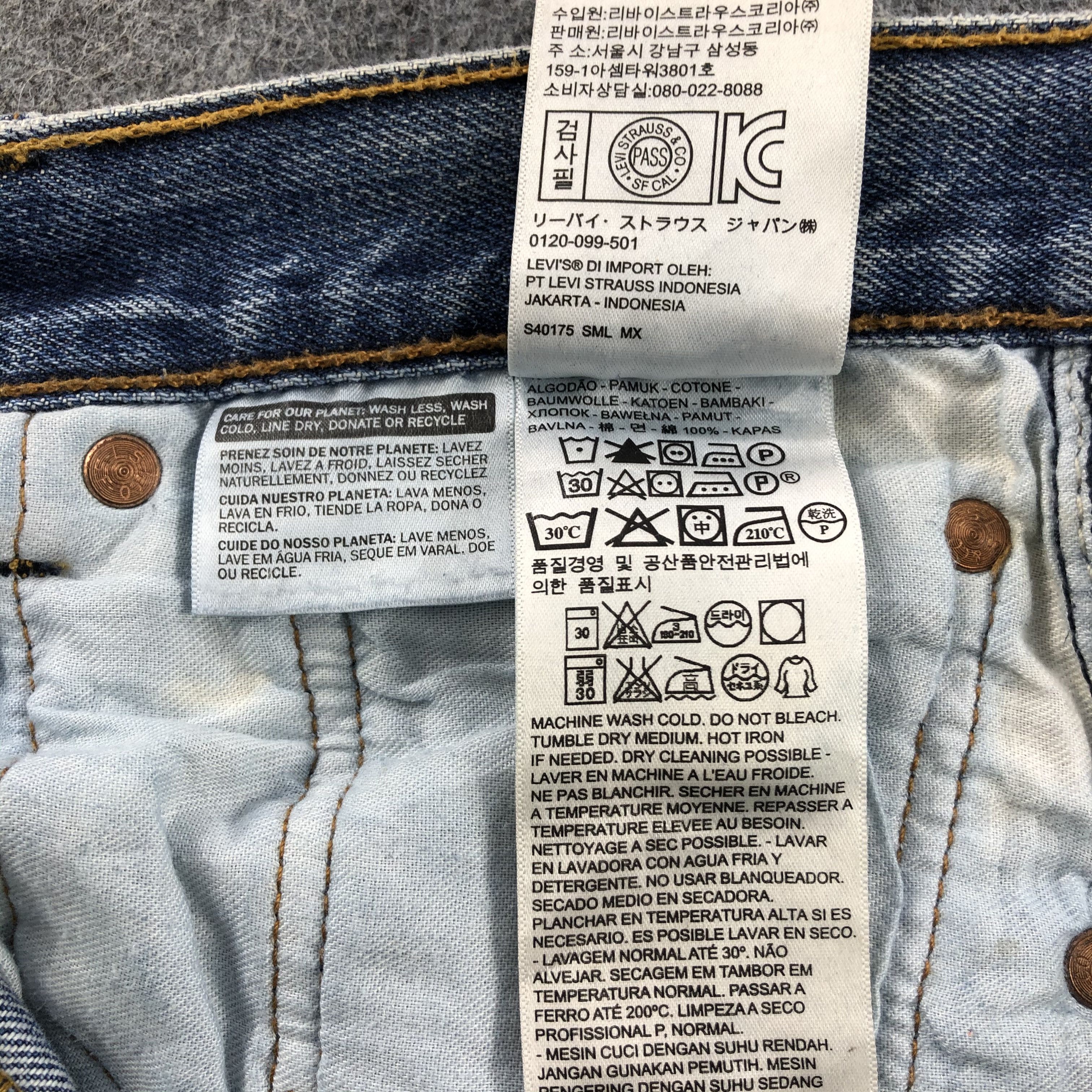 Levi's Vintage Levis 501 Jeans-JM1674 Size US 31 - 13 Thumbnail
