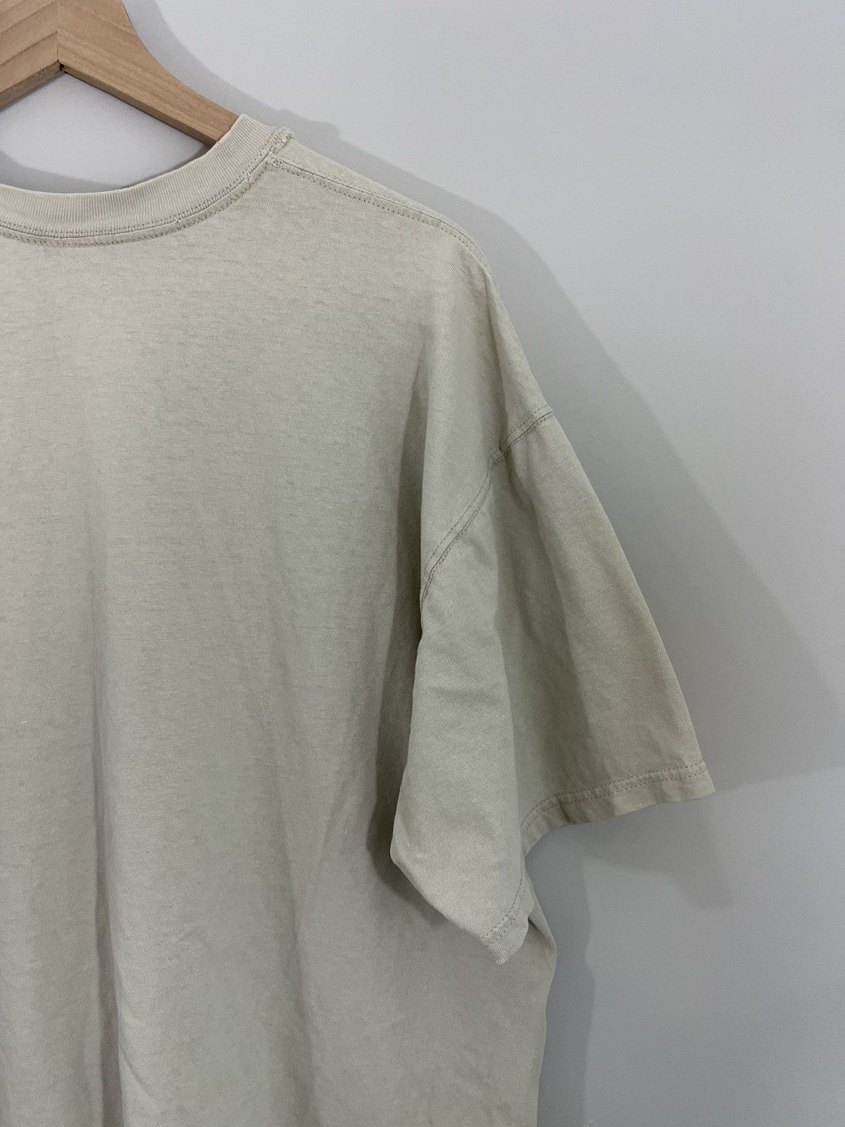 Champion Thrashed Blank Distressed Tee Size US L / EU 52-54 / 3 - 14 Thumbnail