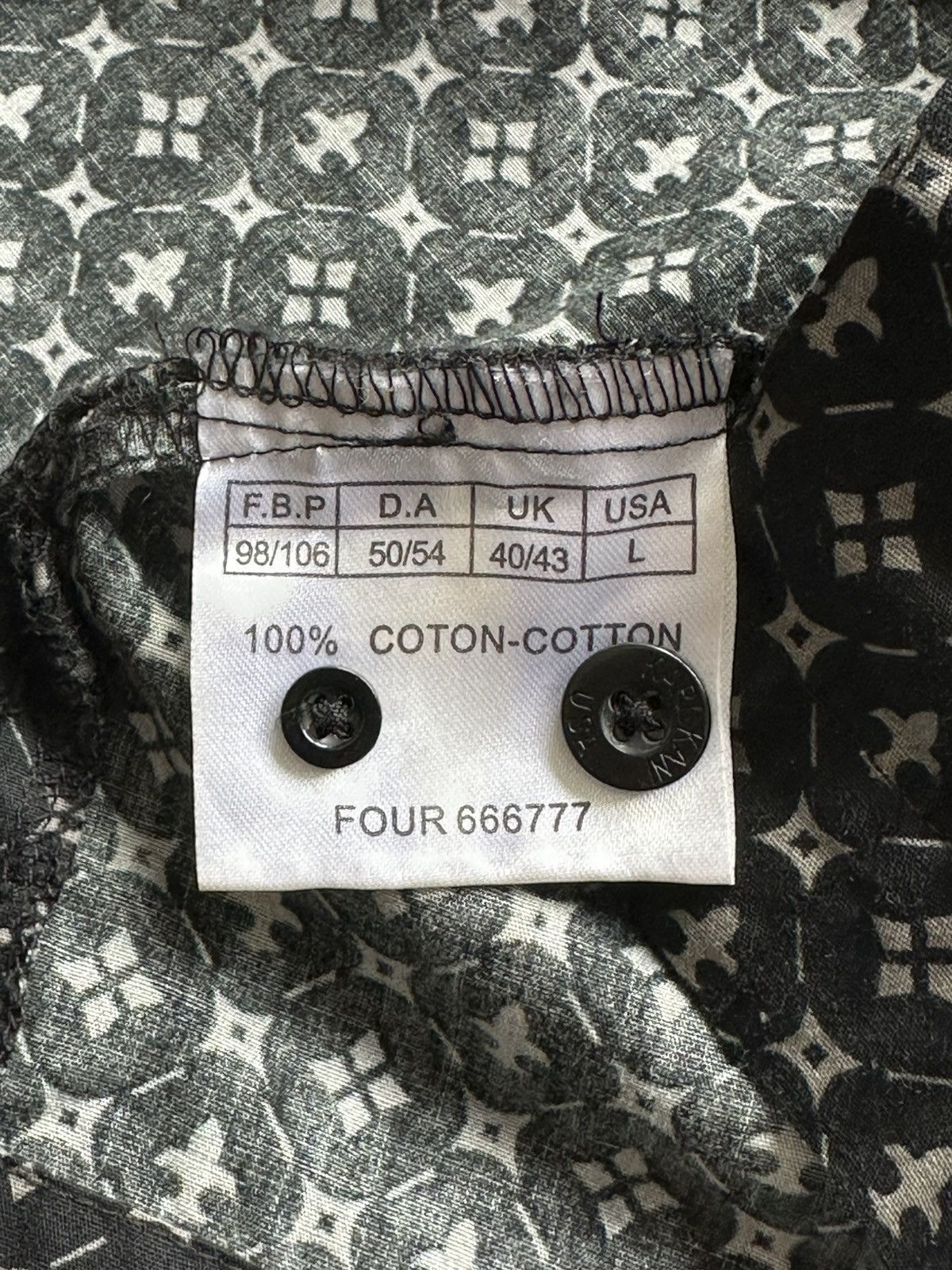 Karl Kani × Vintage Vintage Y2k Karl Kani Oversized Button Up Shirt Size US L / EU 52-54 / 3 - 9 Thumbnail