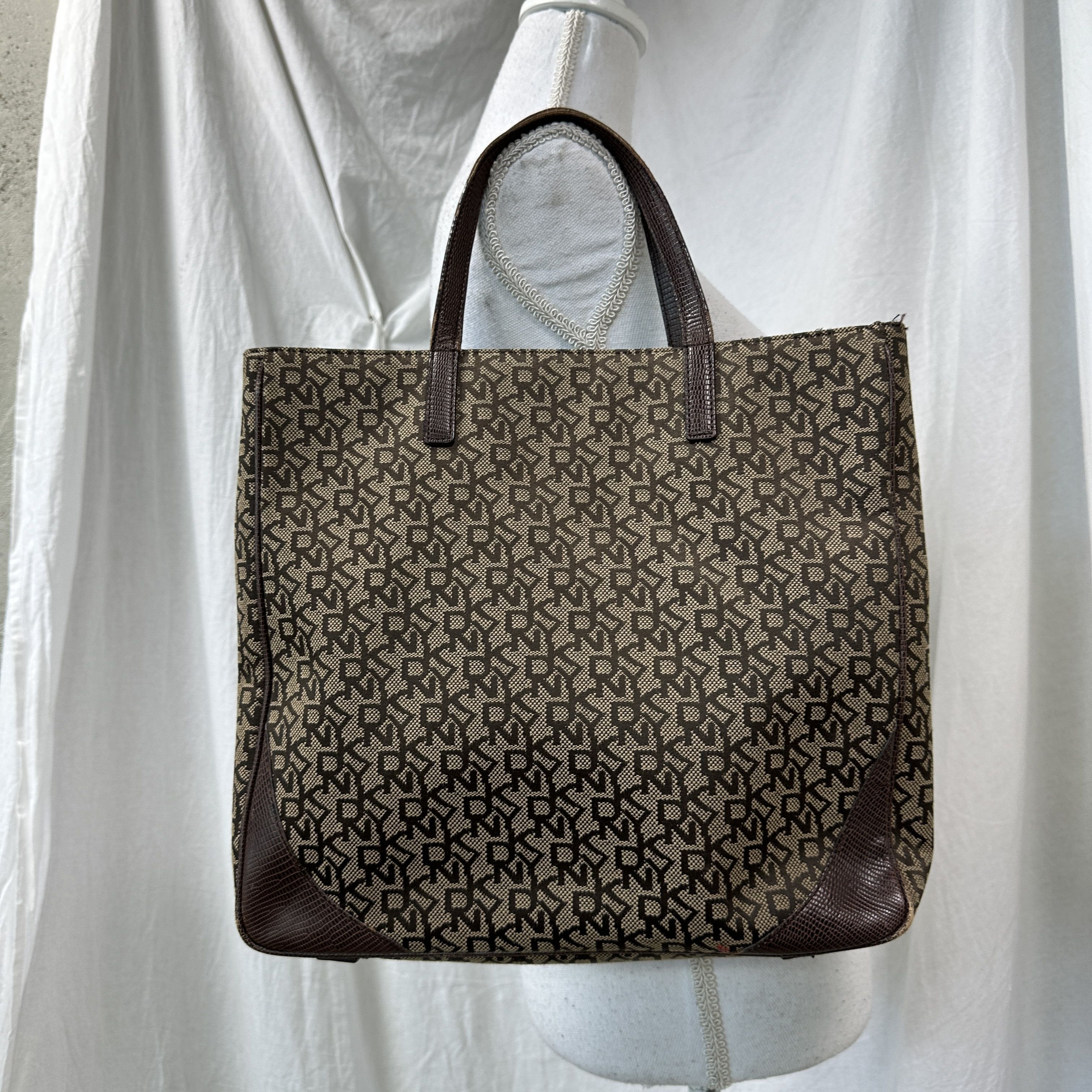 DKNY Vintage Casual Preppy Old Money DKNY Bag Y2K Size ONE SIZE - 6 Thumbnail