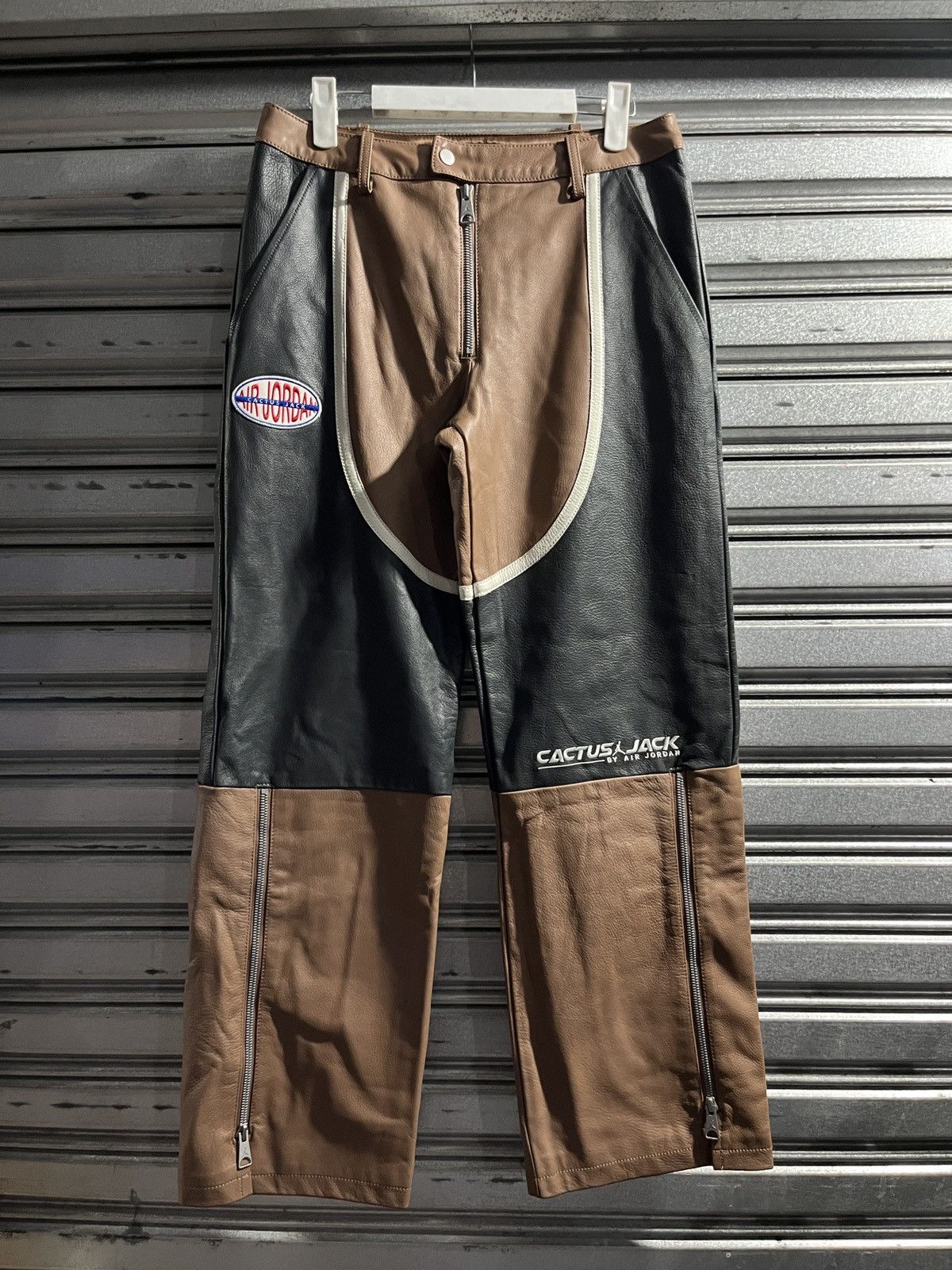 Jordan Brand × Travis Scott Jordan x Travis Scott (Cactus Jack) Leather Motorcycle Pants Size 30" / US 8 / IT 44 - 1 Thumbnail