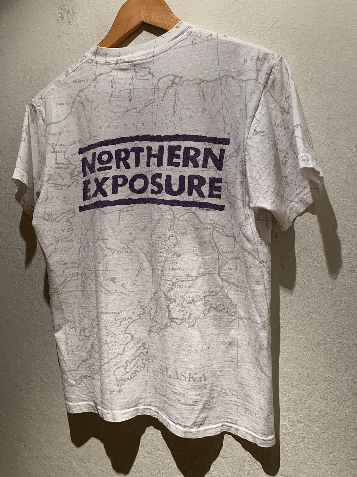 Vintage RARE Vintage 90s Northern Exposure TV Show Alaska AOP Shirt Size US M / EU 48-50 / 2 - 2 Thumbnail