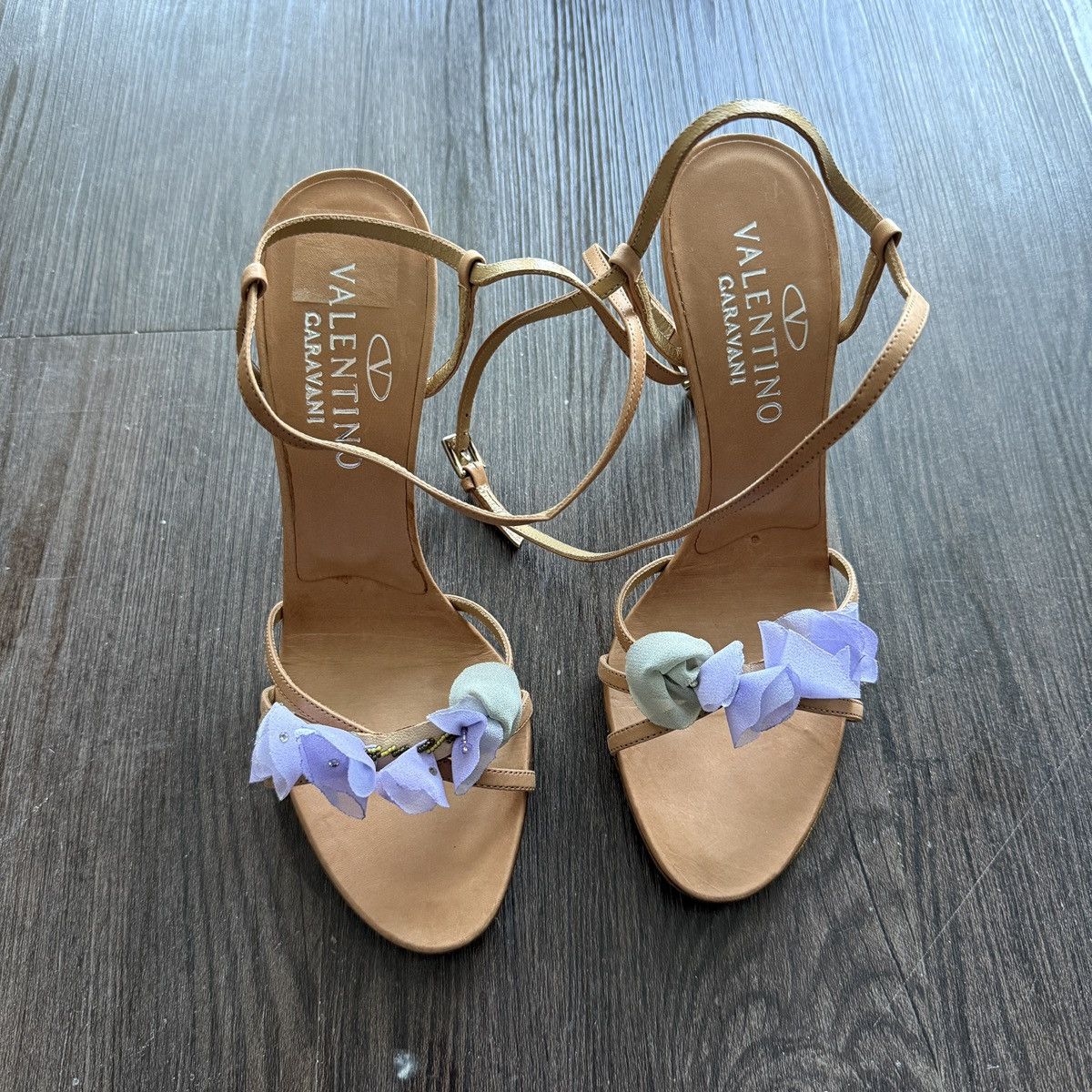 Valentino NWOT Vintage Valentino Flower Heels Size US 7 / IT 37 - 2 Thumbnail