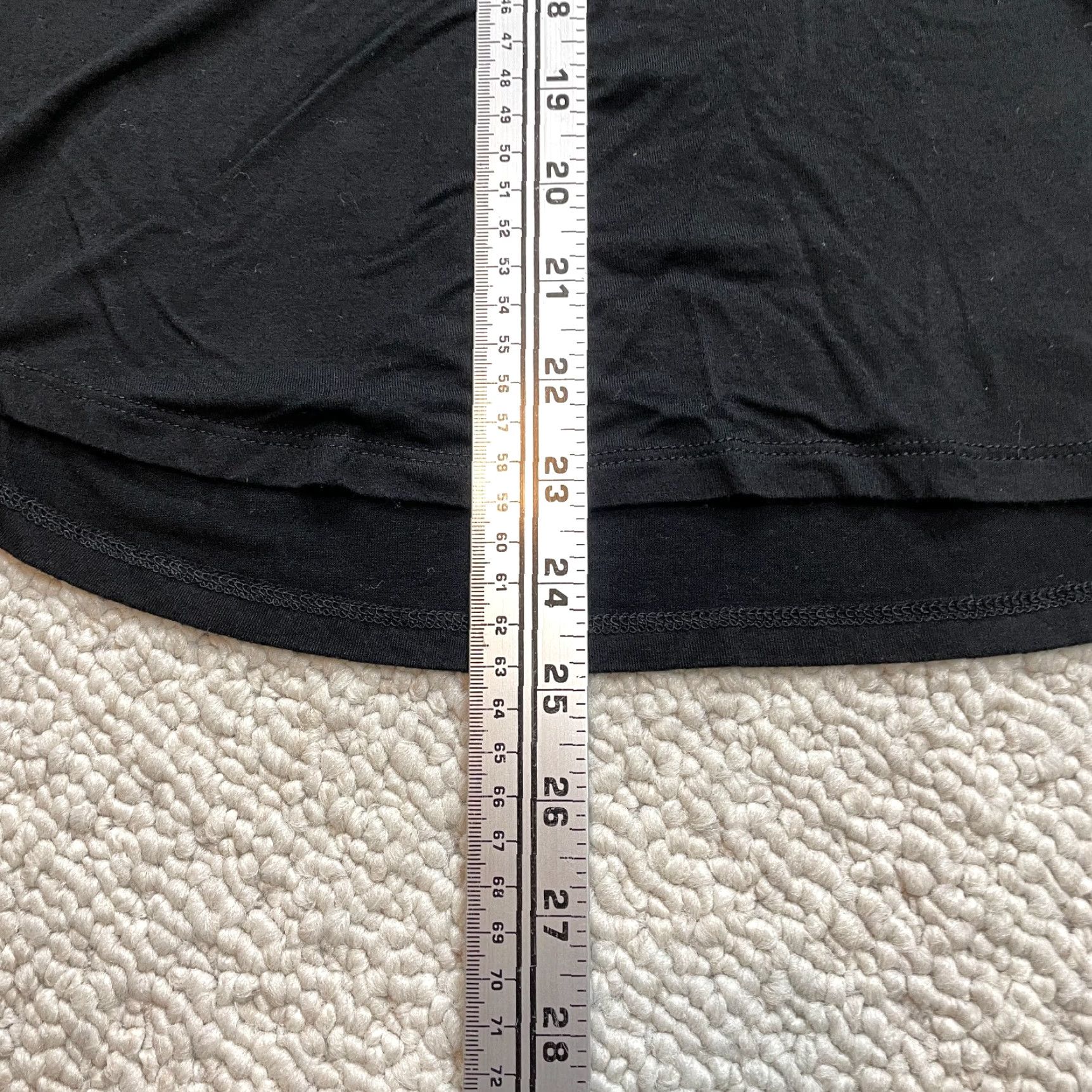 Vintage T Tahari Shirt Womens M Long Sleeve Pullover Black Rayon Top Solid Knit Regular Round Neck Size M / US 6-8 / IT 42-44 - 4 Thumbnail