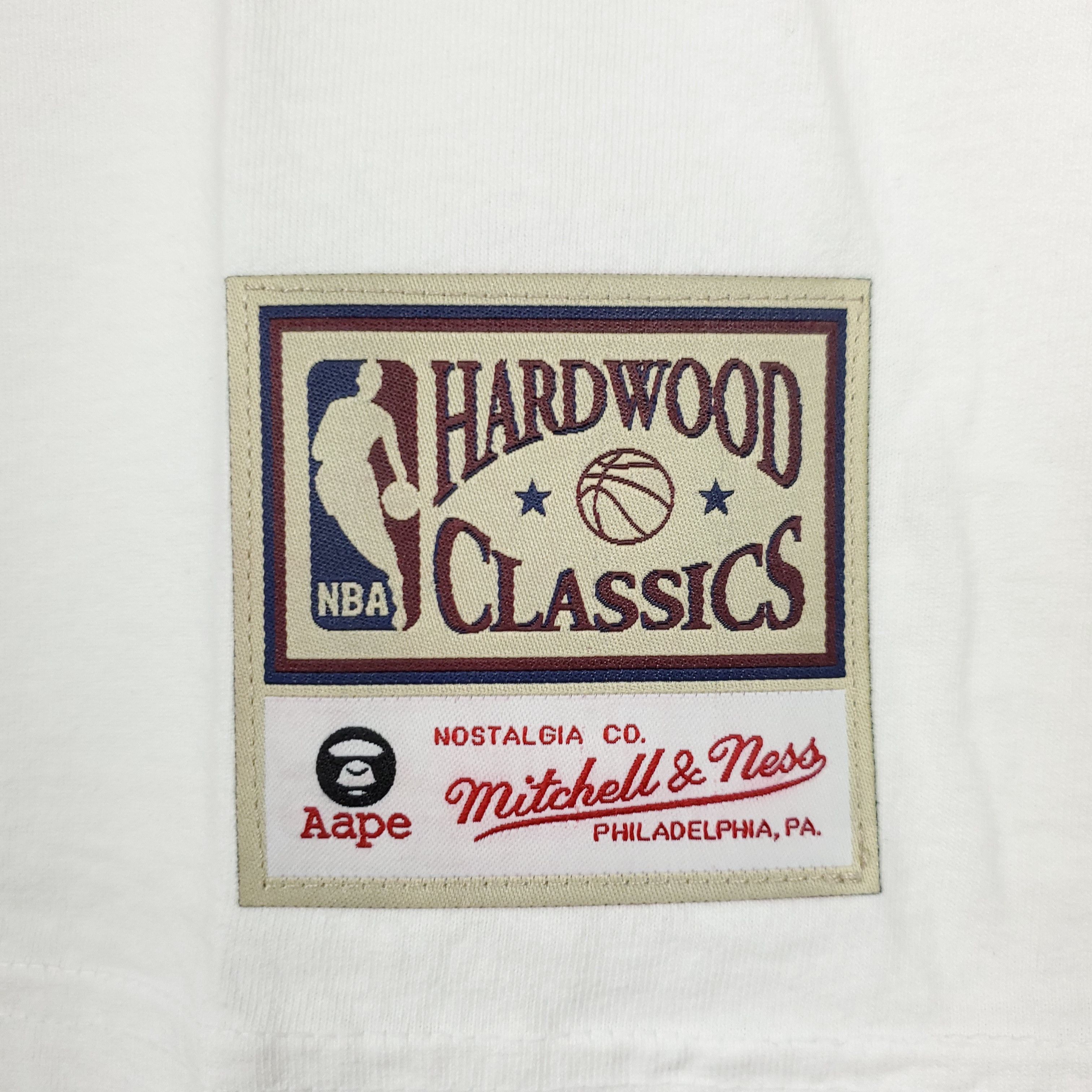 Aape Aape x Mitchell & Ness Philadelphia 76ers Tee Size US S / EU 44-46 / 1 - 4 Thumbnail