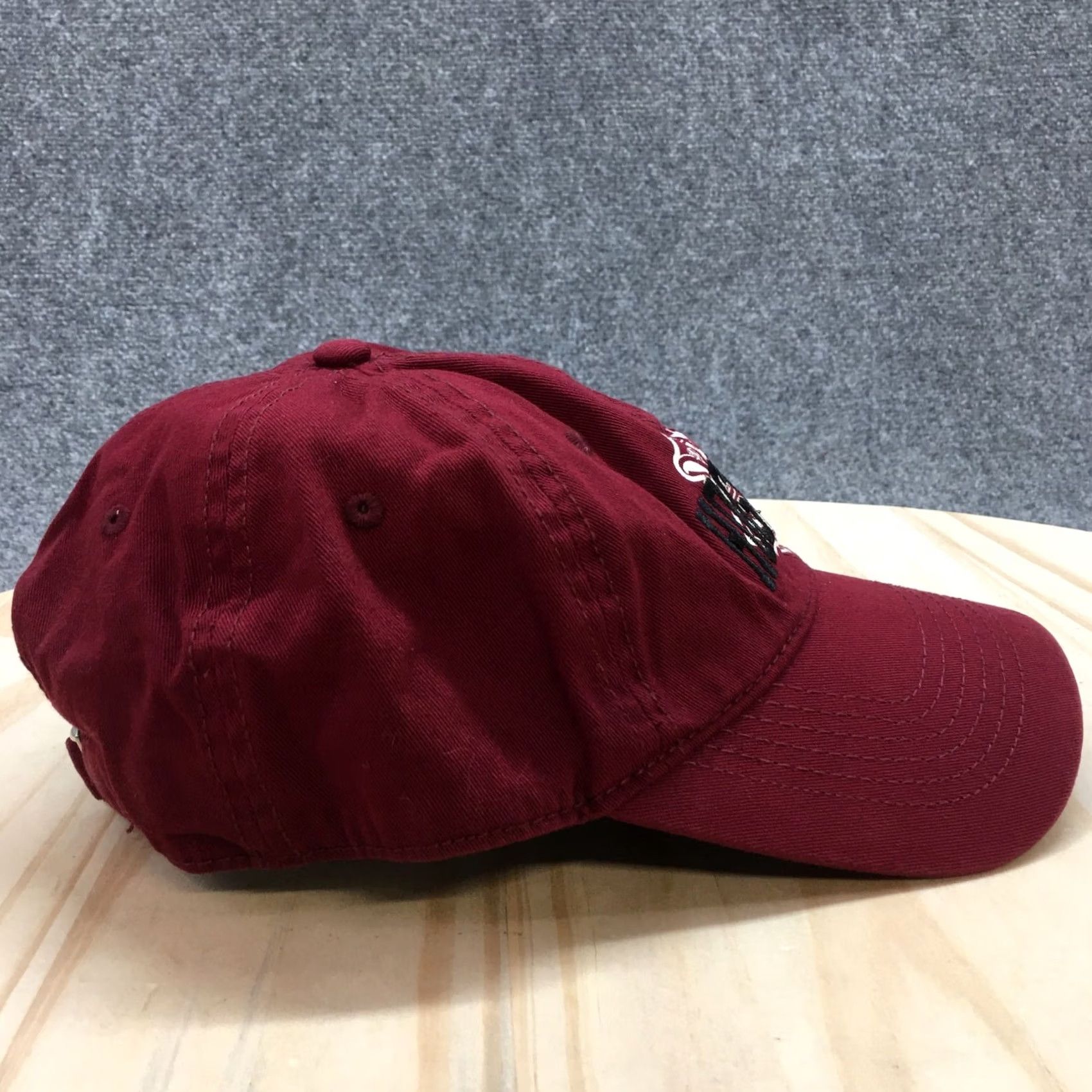 Vintage Hogwarts Harry Potter Baseball Hat Mens Red OS Curved Brim Embroidered Logo Size ONE SIZE - 6 Thumbnail