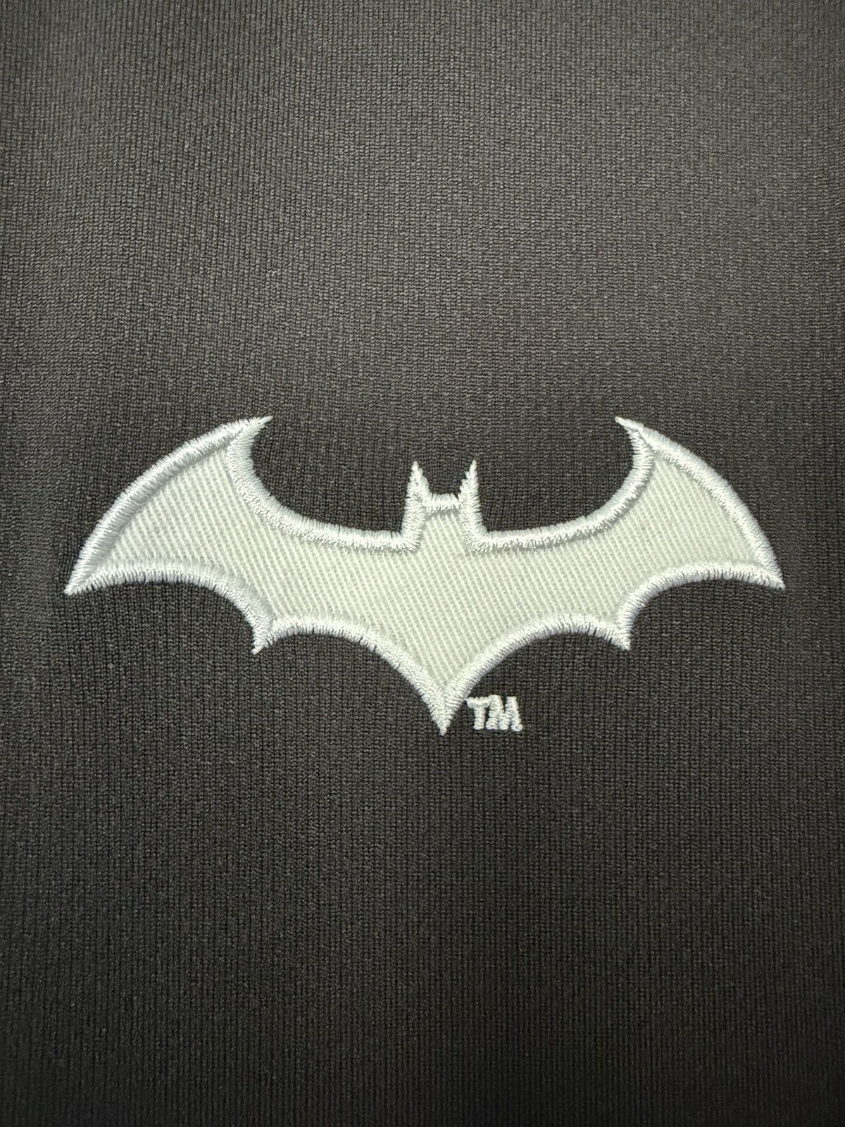 DC Comics BOX LUNCH BATMAN WAYNE INDUSTRIES SOCCER JERSEY DC COMICS L Size US L / EU 52-54 / 3 - 8 Thumbnail