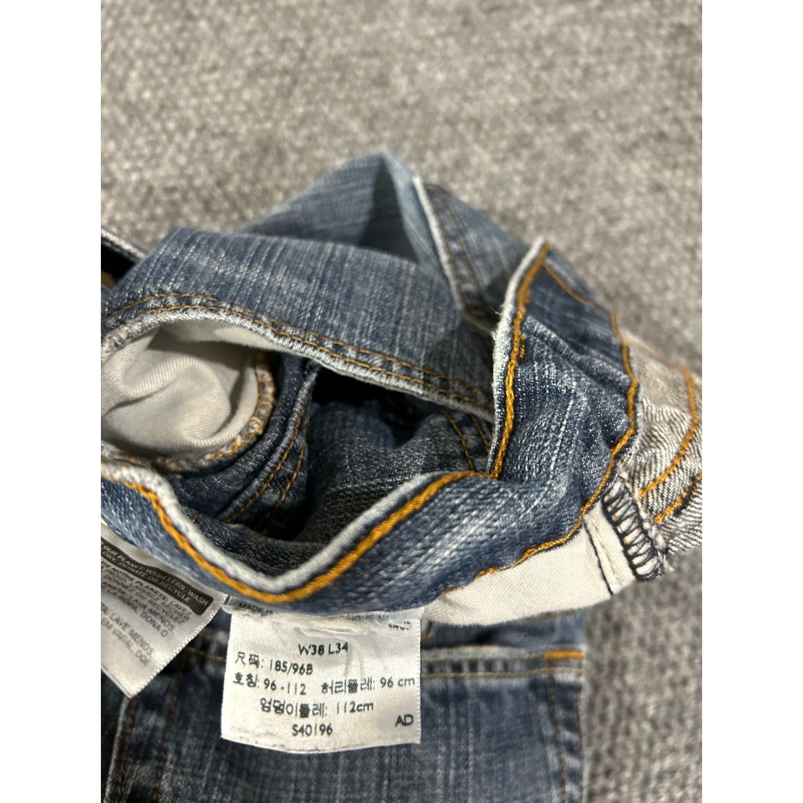 Levi's Levi's 505 Jeans Mens 38x34 Blue Straight Denim Distressed Regular Pocket Zipper Cowboy Vintage No N/A Size US 38 / EU 54 - 4 Thumbnail