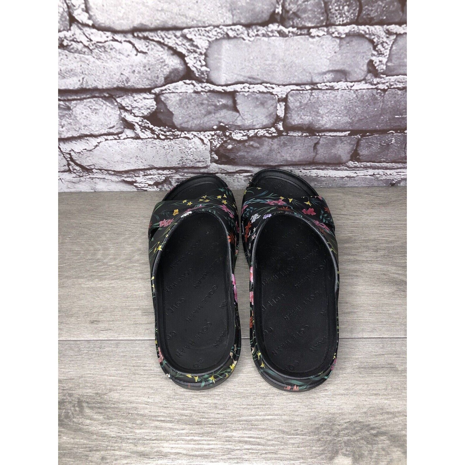 Cole Haan Cole Haan Grand Os. 25390 Black Rubber Floral Print Sandals Size US 7 / IT 37 - 5 Thumbnail