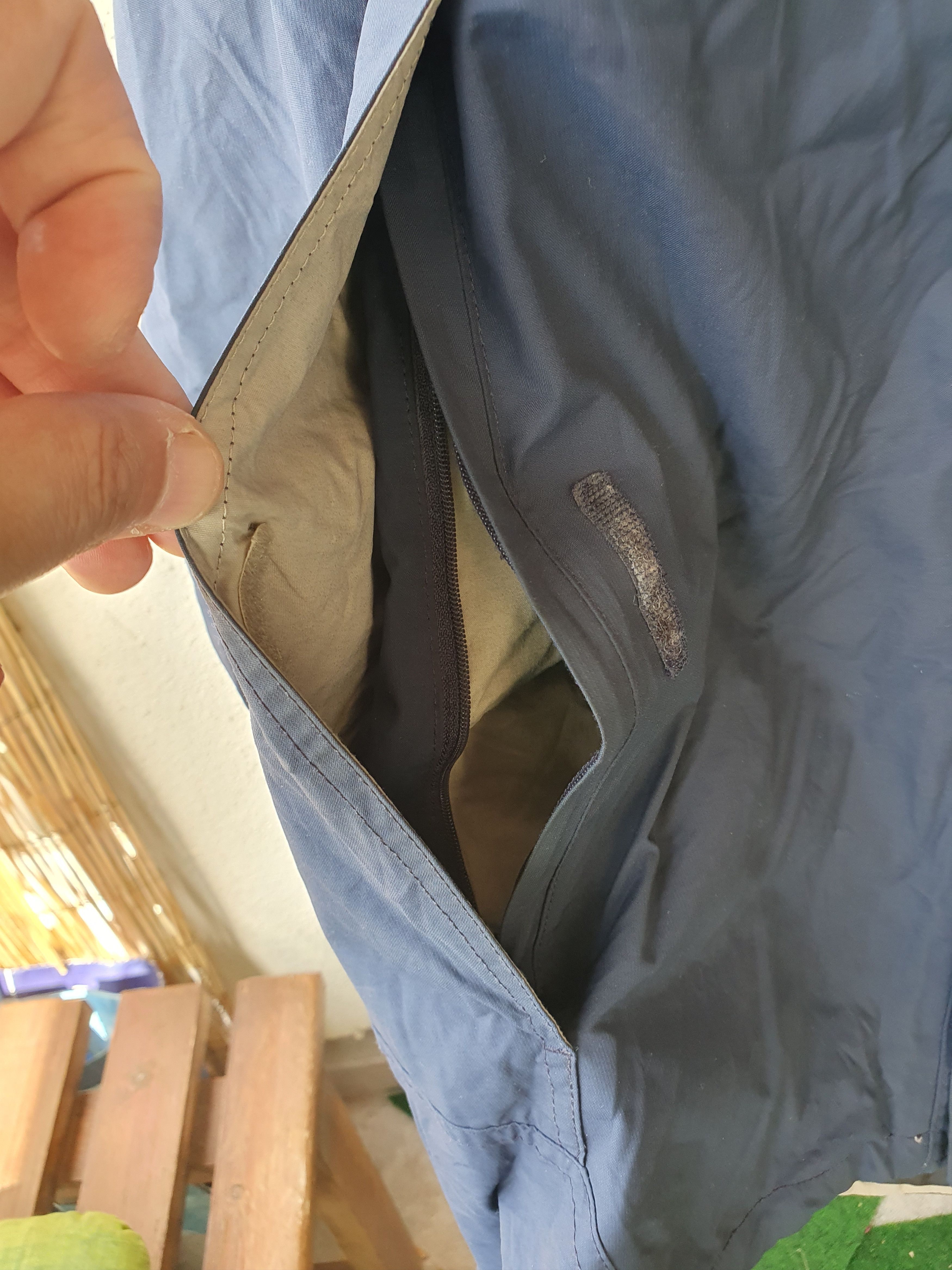 Berghaus Berghaus Aqua Foil Shell Jacket Lightweigh hooded sz L Size US L / EU 52-54 / 3 - 12 Thumbnail