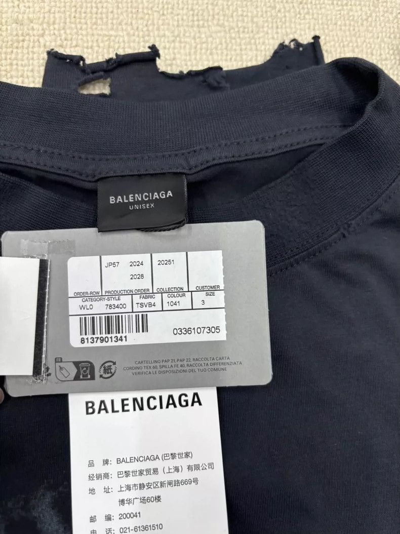 Balenciaga Balenciaga size 3 Round Neck Long Sleeve T-Shirt with Fring Size US M / EU 48-50 / 2 - 5 Thumbnail