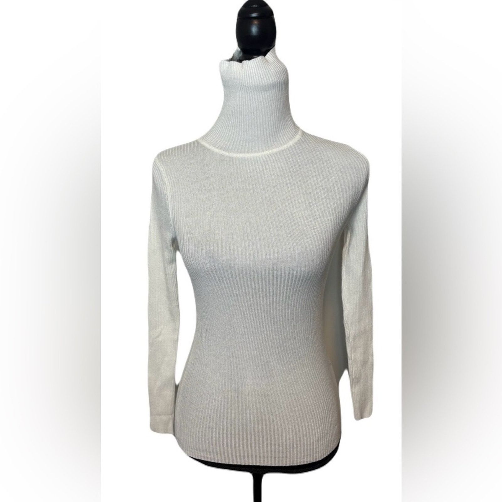Fashion Nova (Fashion Nova) White Turtleneck Long Sleeve: Size Small Size S / US 4 / IT 40 - 1 Thumbnail