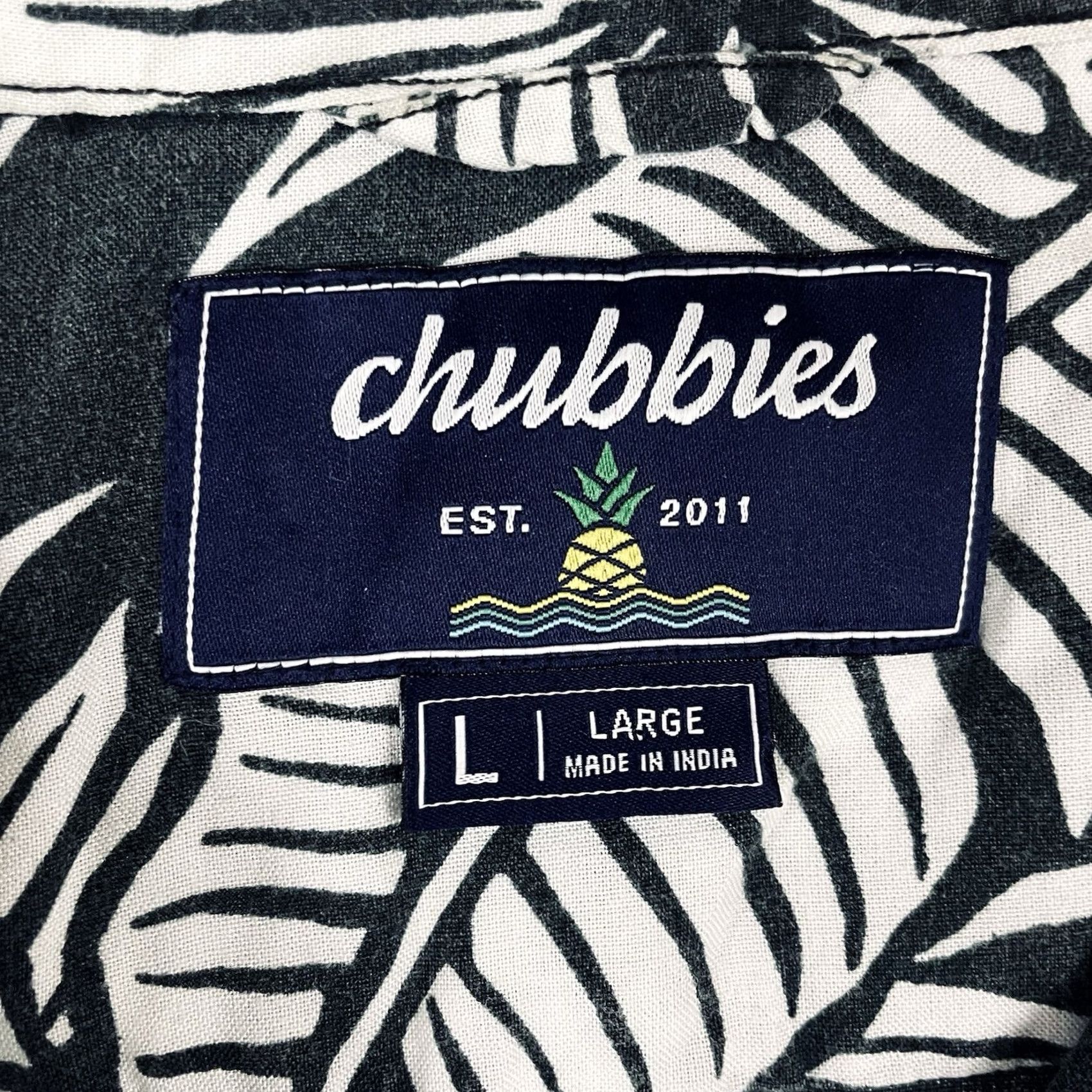 Chubbies Chubbies Shirt Men Large Black White Floral Hawaiian Camp Loop Collar Aloha T322 Size US L / EU 52-54 / 3 - 7 Thumbnail