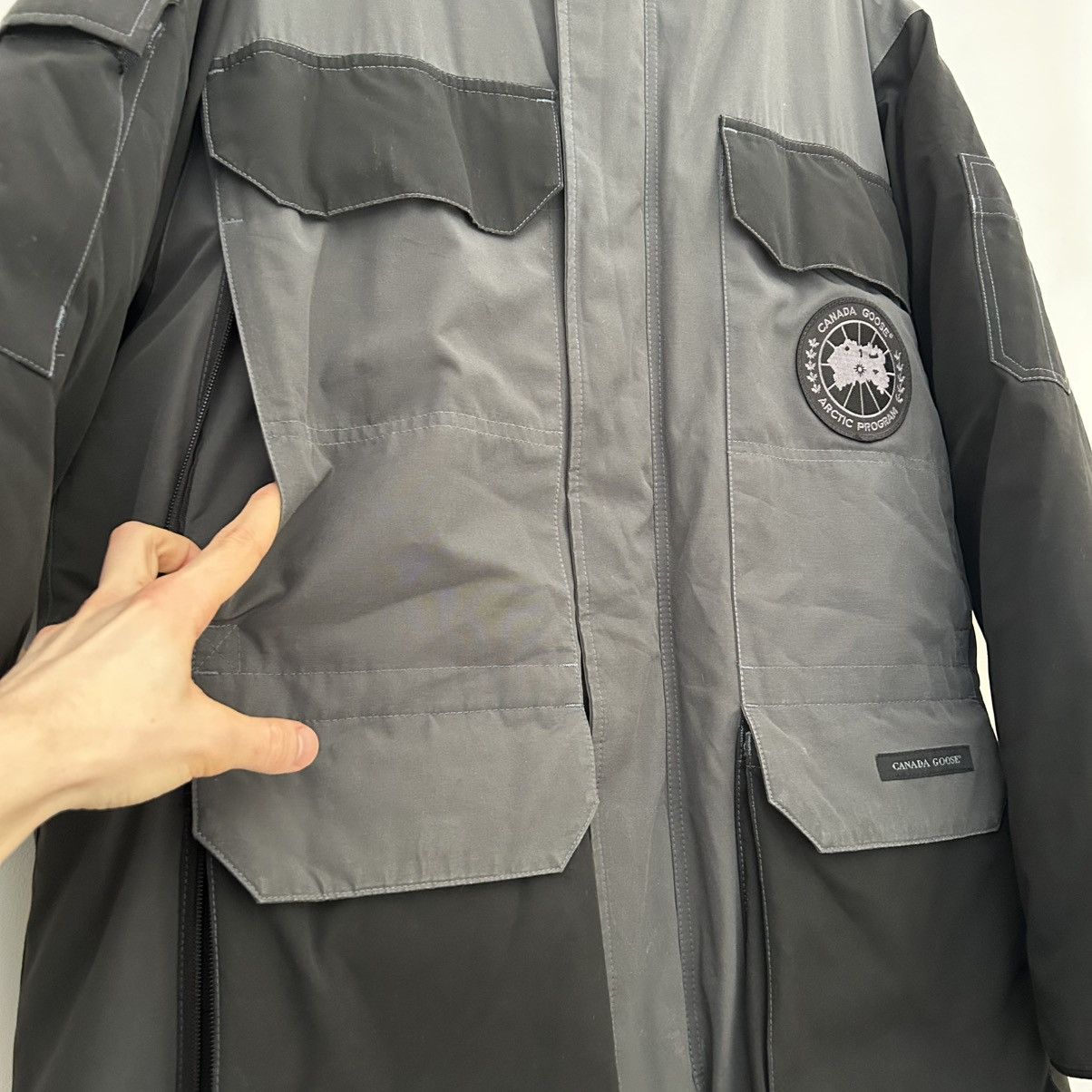 Canada Goose Canada Goose Black Label Fur Expedition Parka Grey Black Size US M / EU 48-50 / 2 - 5 Thumbnail