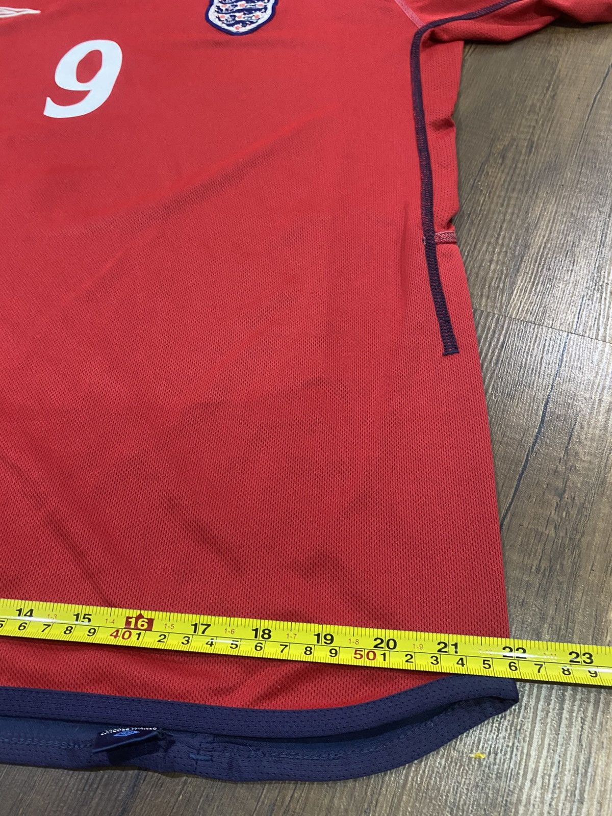 Umbro × Vintage Original Umbro 90’s England Jersey Robbie Fowler 9 Size US L / EU 52-54 / 3 - 8 Thumbnail