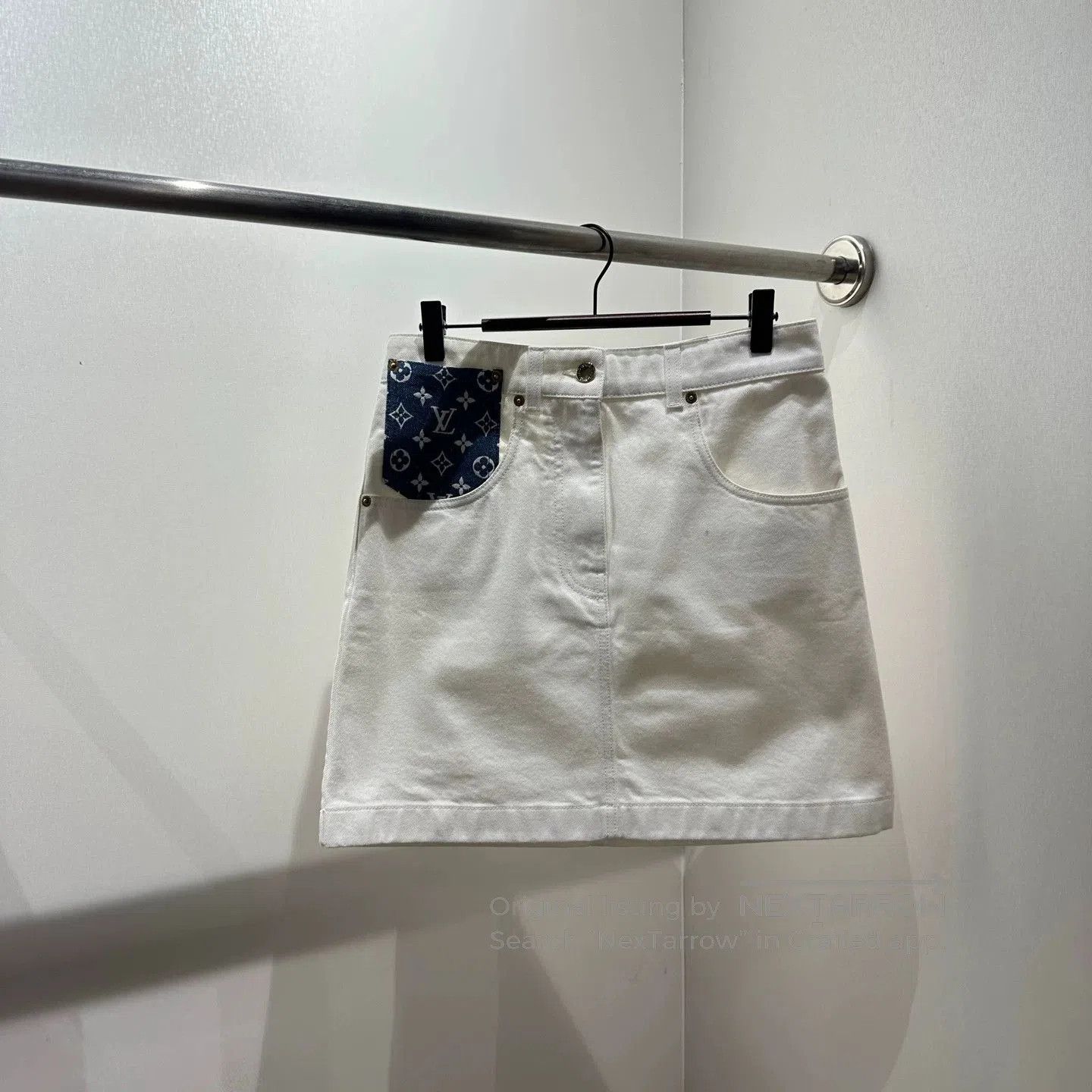 Louis Vuitton Louis Vuitton Monogram Pocket Denim Skirt. Size 35" - 1 Thumbnail