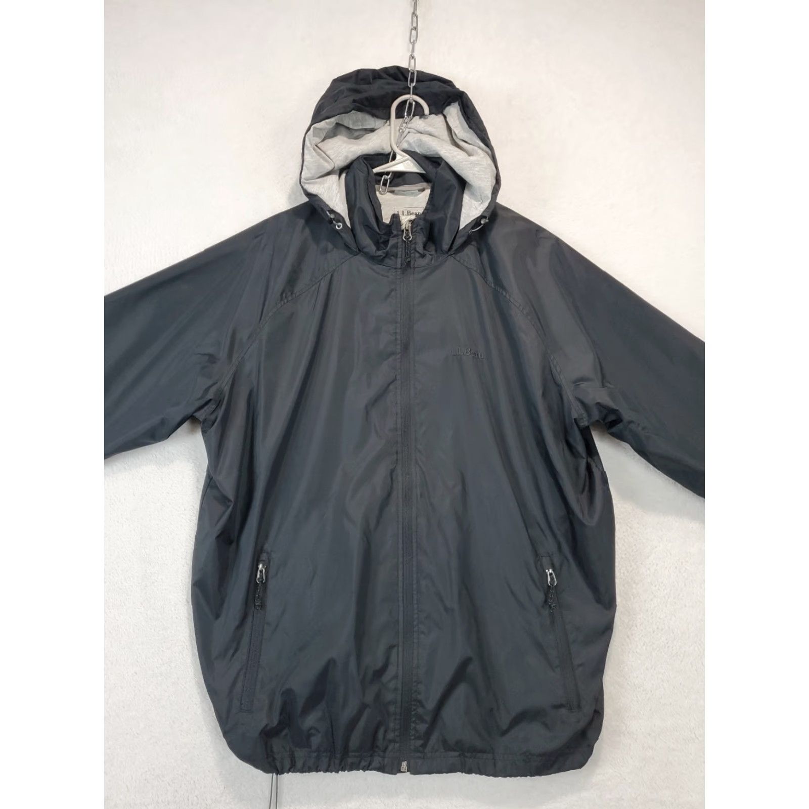 Vintage L.L. Bean Jacket Men Size L Regular Black Hooded Lightweight Nylon Windbreaker Mens Size US L / EU 52-54 / 3 - 2 Thumbnail