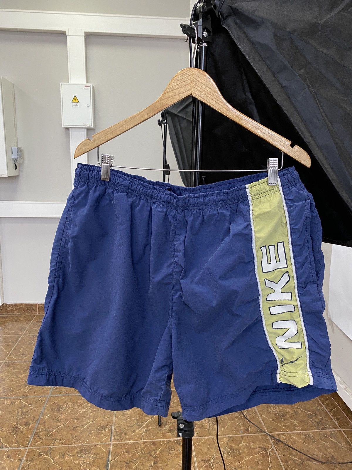 Nike 🇺🇸 Vintage 90s Nike Nylon Shorts Rare Retro Hype Y2K Size US 34 / EU 50 - 1 Thumbnail
