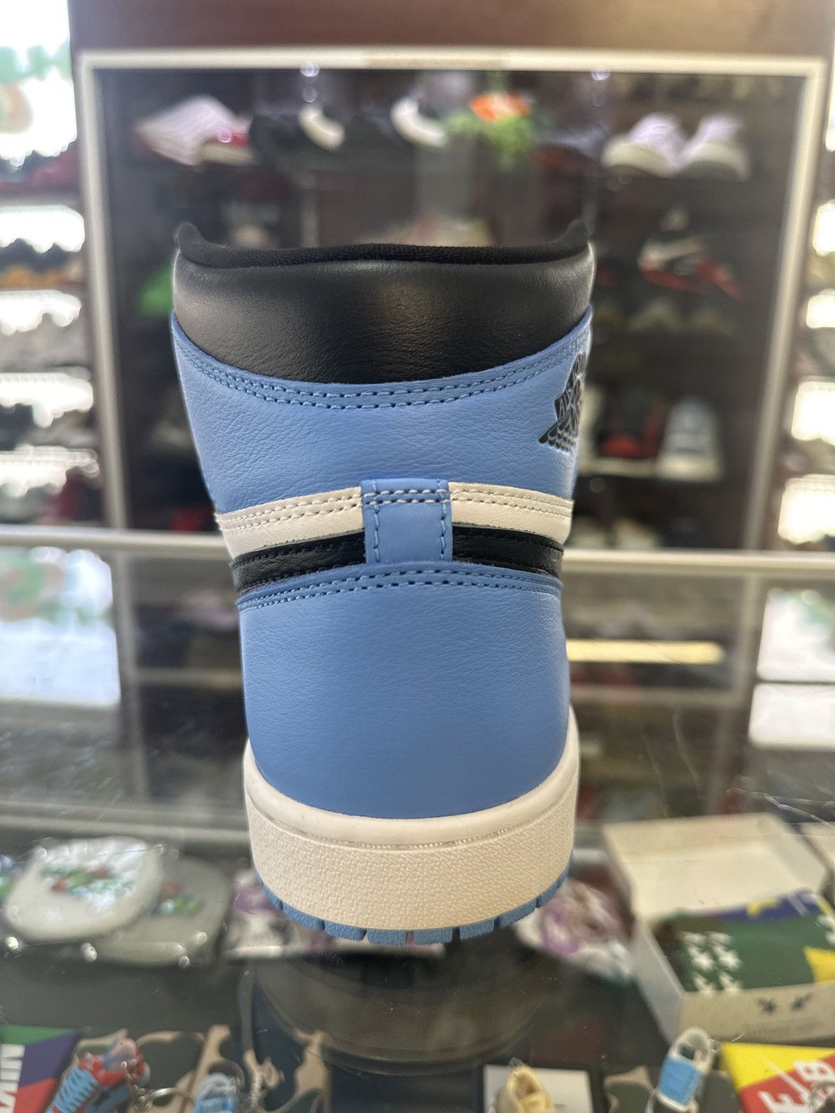 Jordan Brand Jordan 1 Retro High “UNC Toe” Size US 9 / EU 42 - 4 Thumbnail