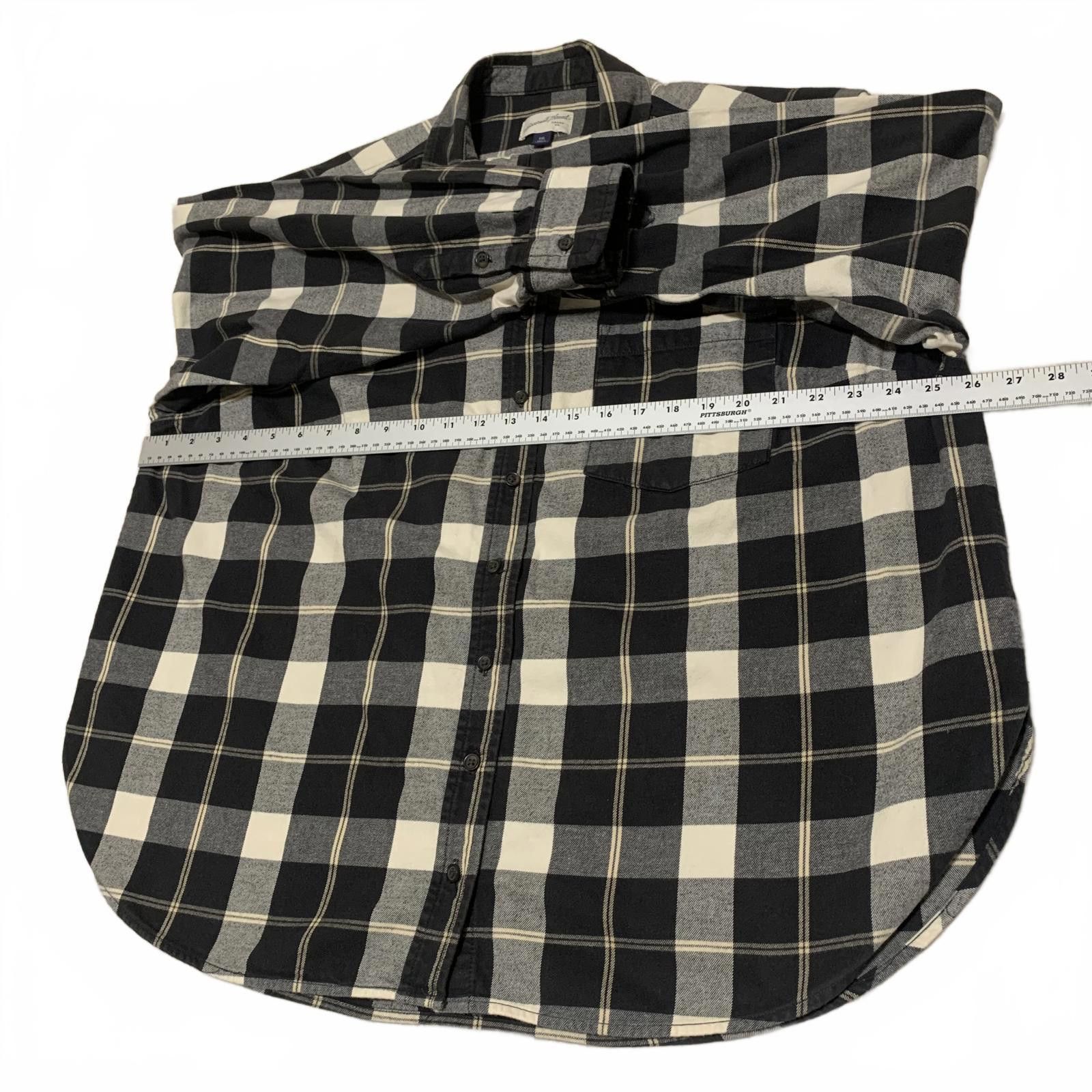 Other Universal Thread Men's XXL Black White Plaid Shirt Size US XXL / EU 58 / 5 - 9 Thumbnail
