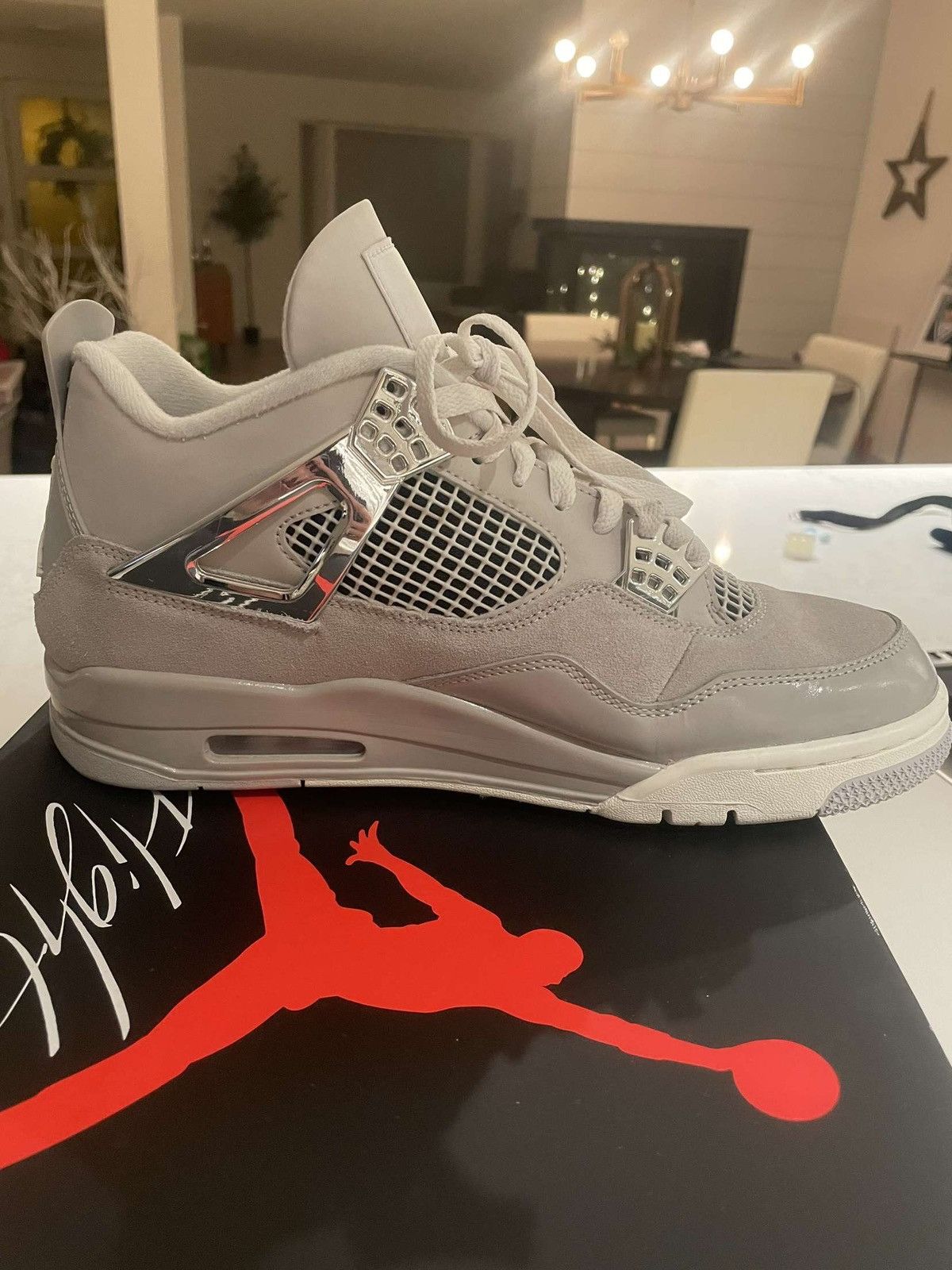 Jordan Brand × Nike Frozen moments Jordan 4 Size US 10 / EU 43 - 3 Thumbnail