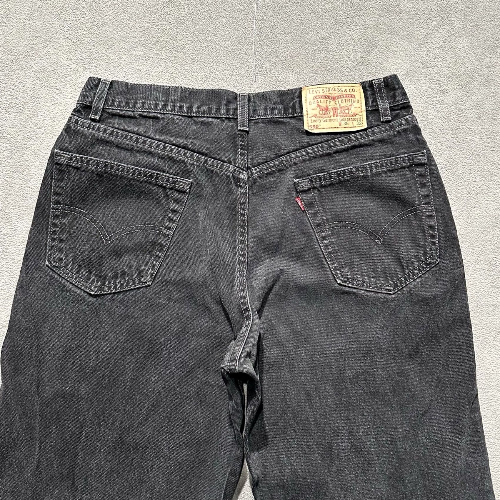 Levi's VINTAGE Levi's Jeans Mens 38x31 Black Denim 550 Relaxed Fit USA Made Size US 38 / EU 54 - 4 Thumbnail