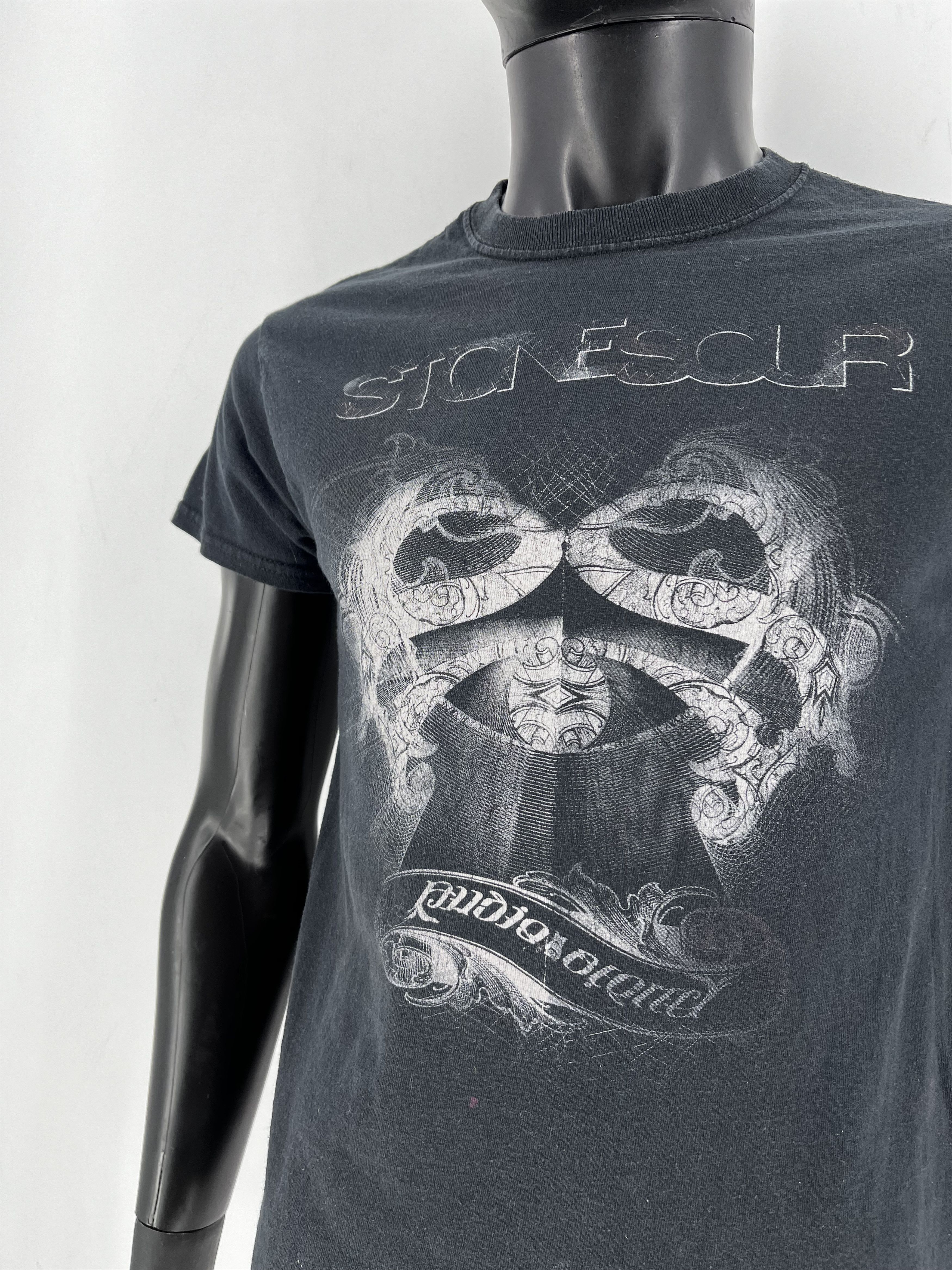 Band Tees Vintage Y2K Stone Sour Band Tee Big Logo Streetwear Size S Size US S / EU 44-46 / 1 - 8 Thumbnail