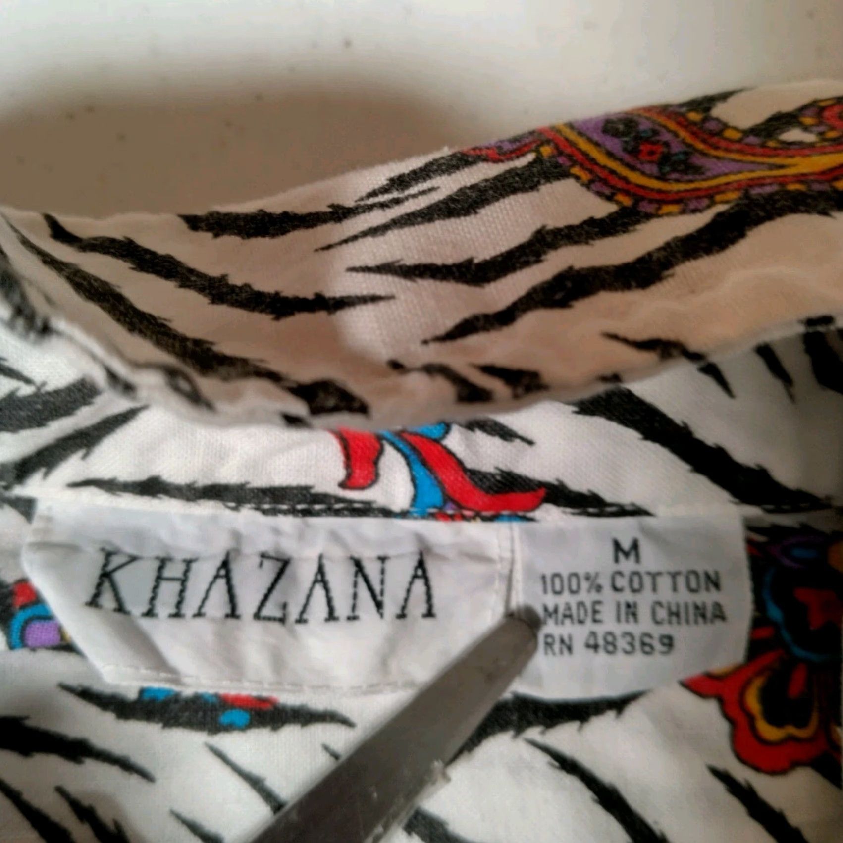 Vintage VINTAGE Khazana Shirt Button-Up Women M White Zebra Paisley Short Sleeve 80s 90s Retro Fun Formal Casual Size M / US 6-8 / IT 42-44 - 6 Thumbnail