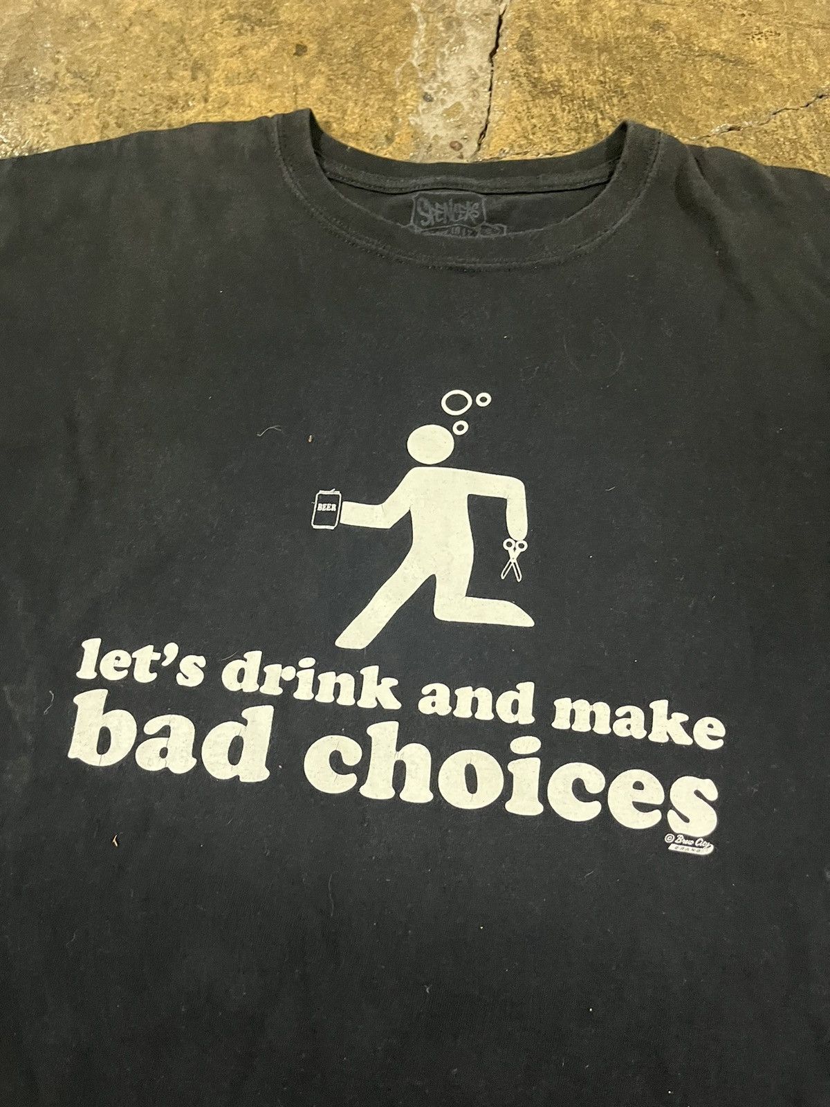 Vintage Crazy Y2K Let's Drink & Make Bad Choices Humor Drinking Tee Size US XXL / EU 58 / 5 - 1 Thumbnail