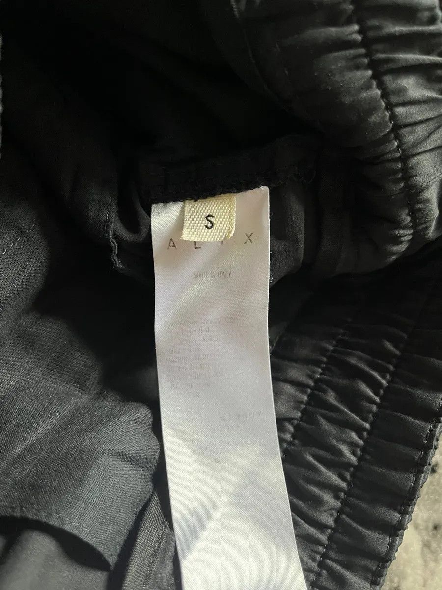 Vintage Alyx Hybrid Shadow Tactical Cargo Pants Size 28" / US 6 / IT 42 - 7 Thumbnail