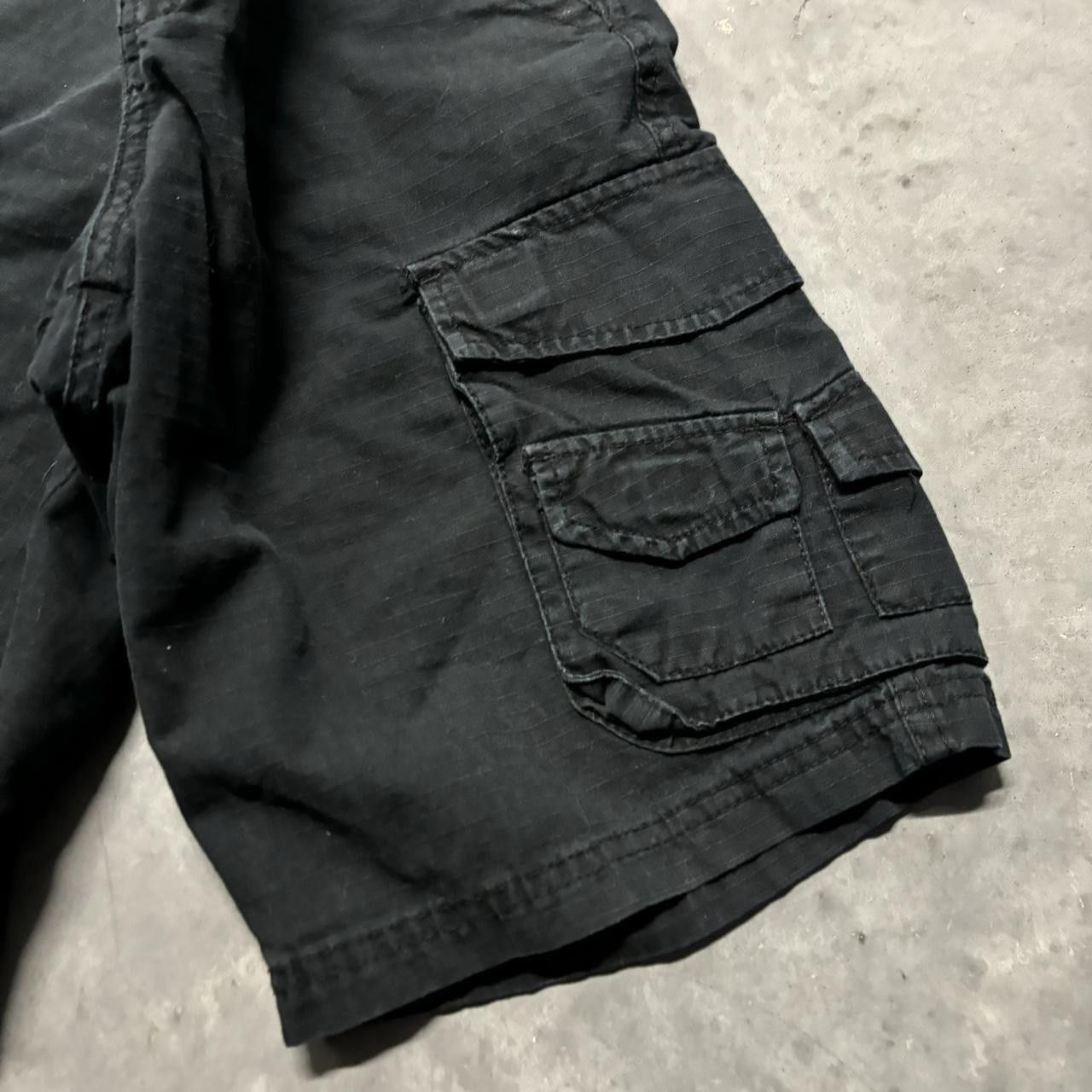 Japanese Brand × Vintage Crazy Vintage Y2K/2000s Black Grunge Skater Style Cargo Shorts! Size US 28 / EU 44 - 4 Thumbnail