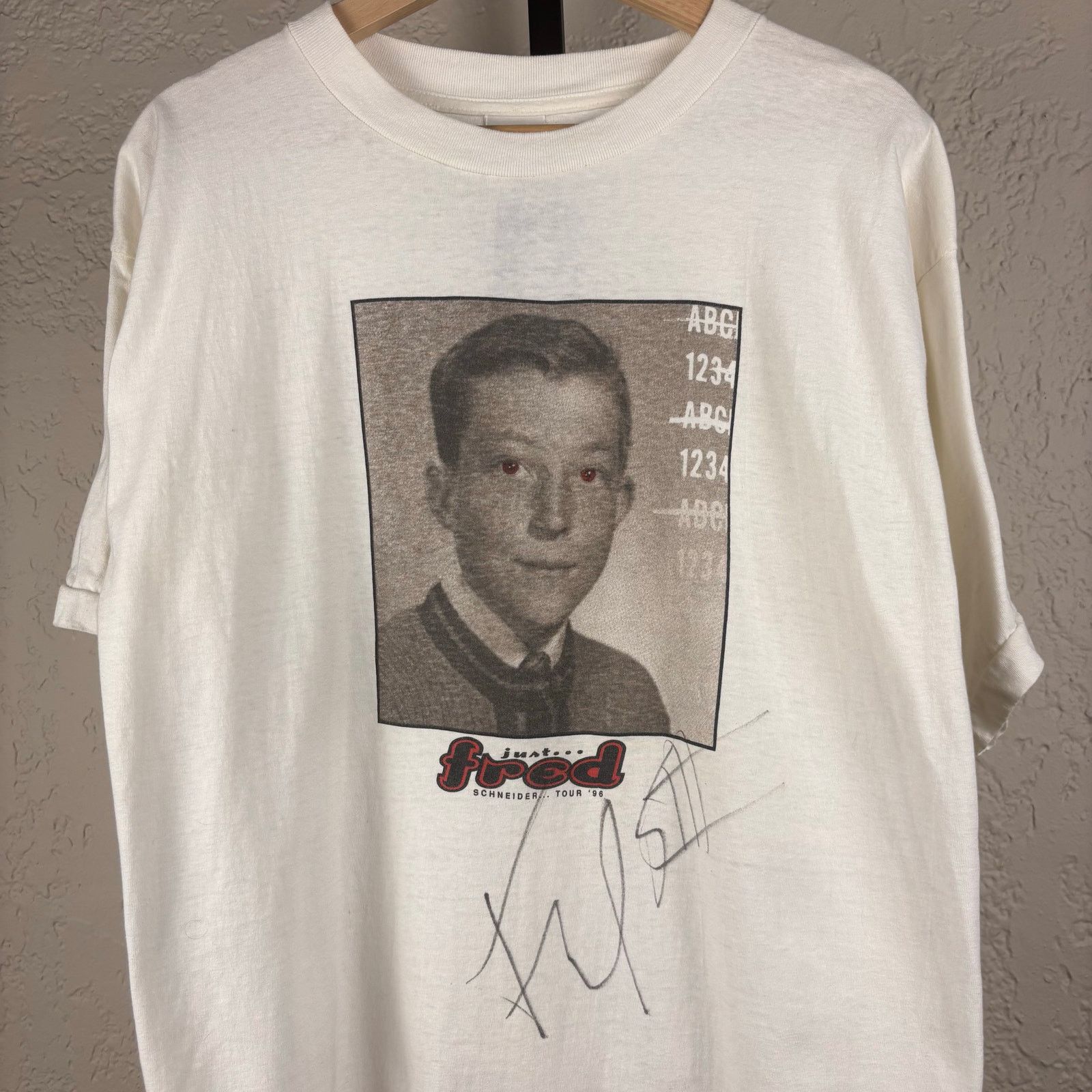 Vintage Fred Schneider B-52s 1996 Tour SIGNED Large Concert Tee Size US L / EU 52-54 / 3 - 4 Thumbnail