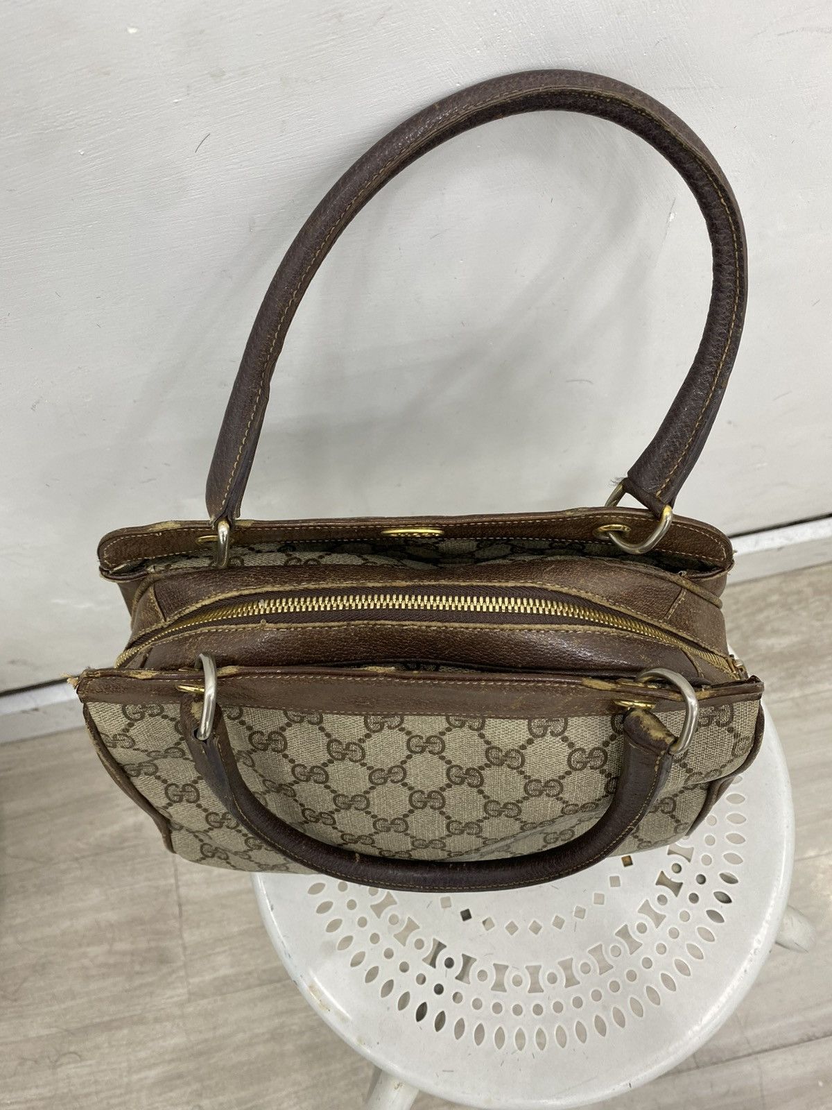 Gucci Vintage gucci monogram leather handbag Size ONE SIZE - 6 Thumbnail